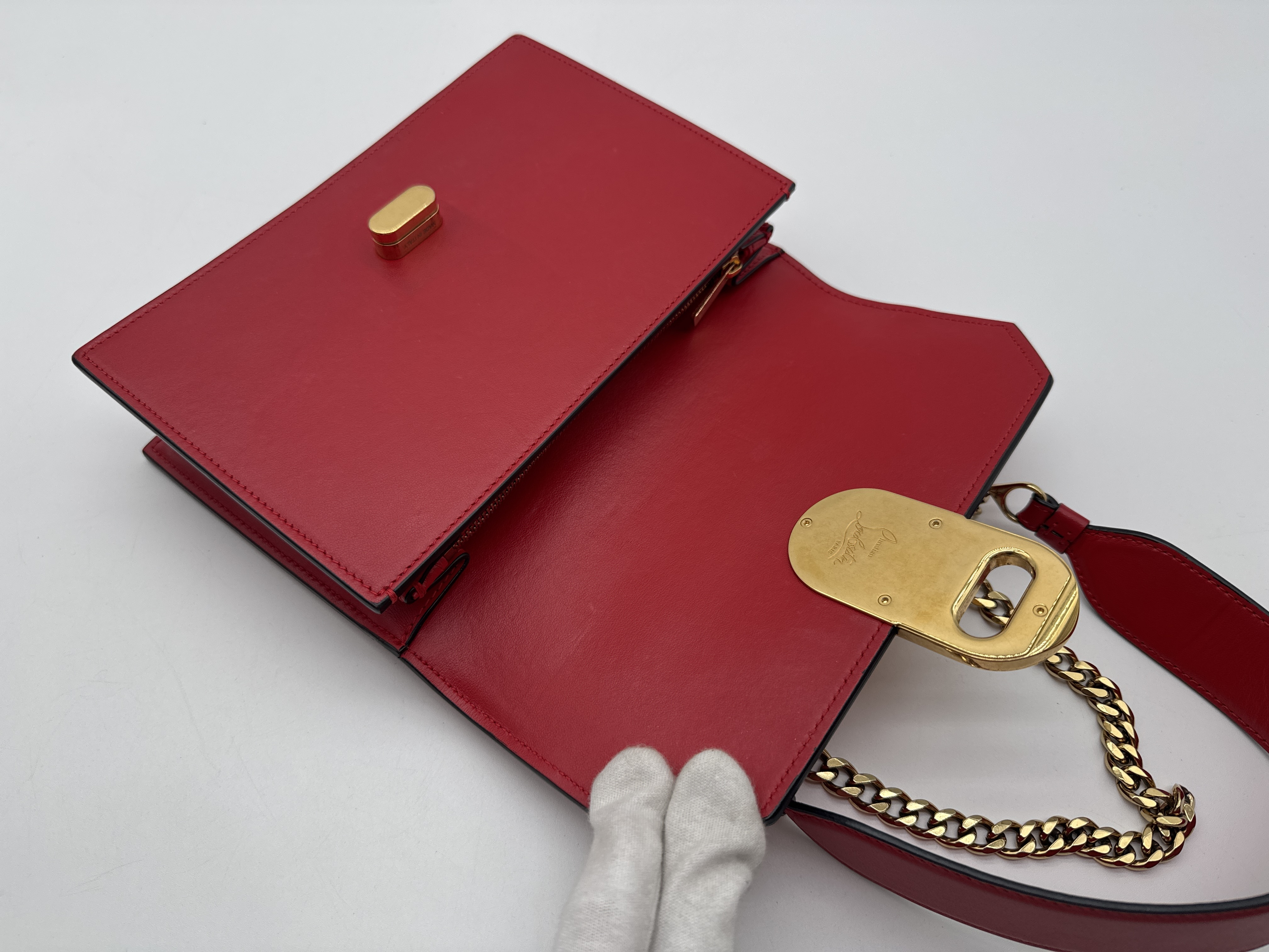 Turnlock Red Shoulder Bag — view 9