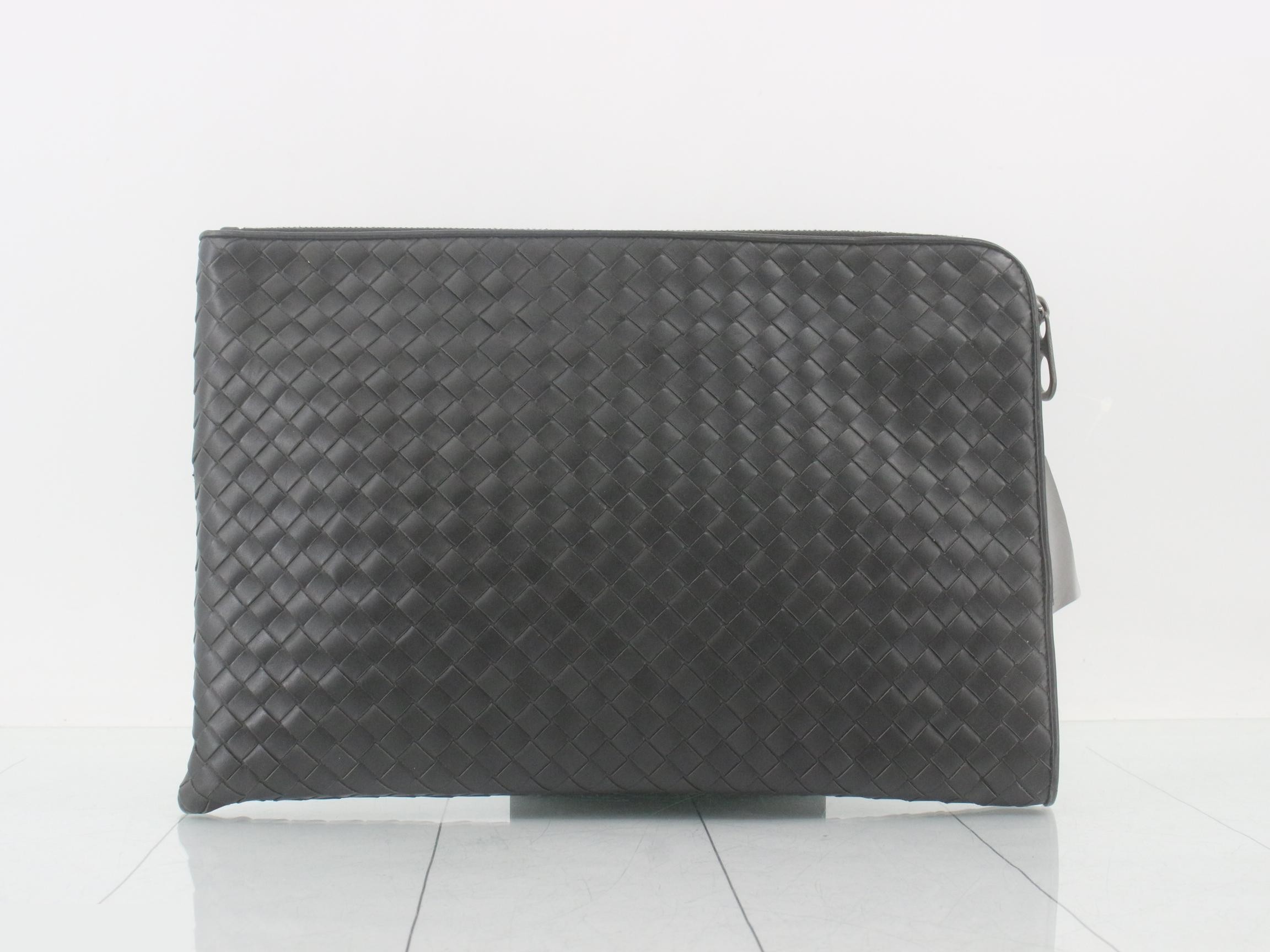 Intrecciato Clutch, Black — view 2