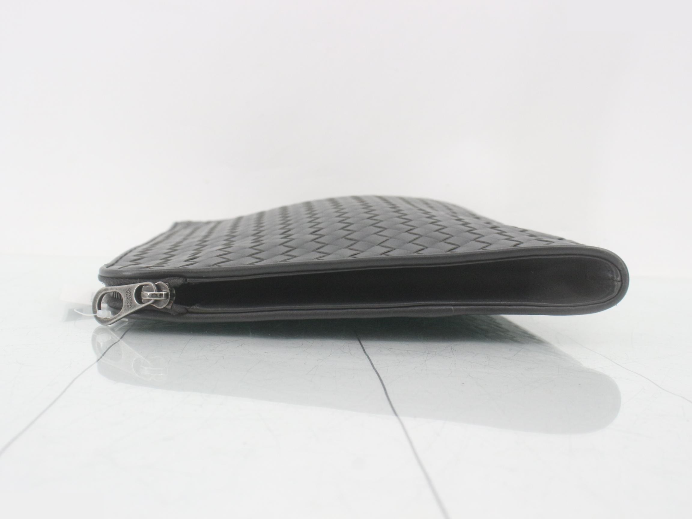 Intrecciato Clutch, Black — view 4