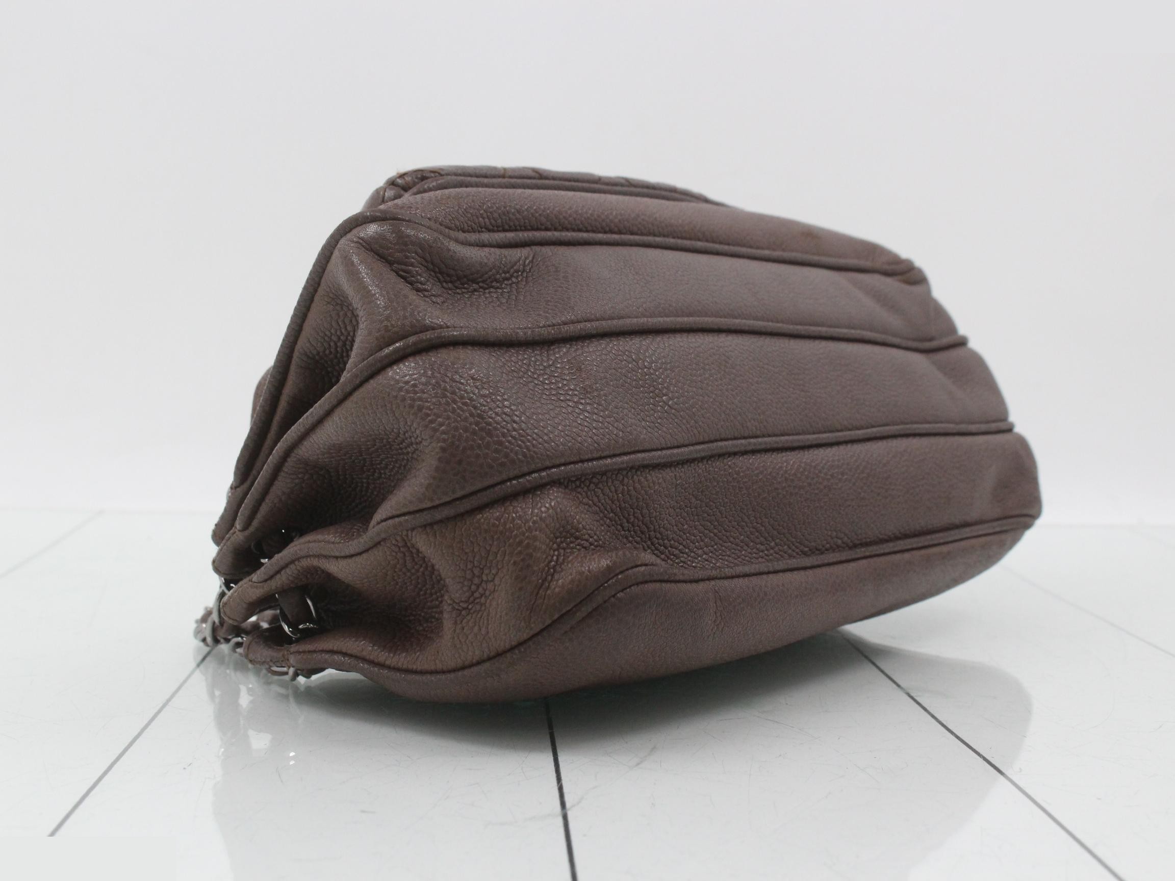 Caviar skin shoulder bag — view 5