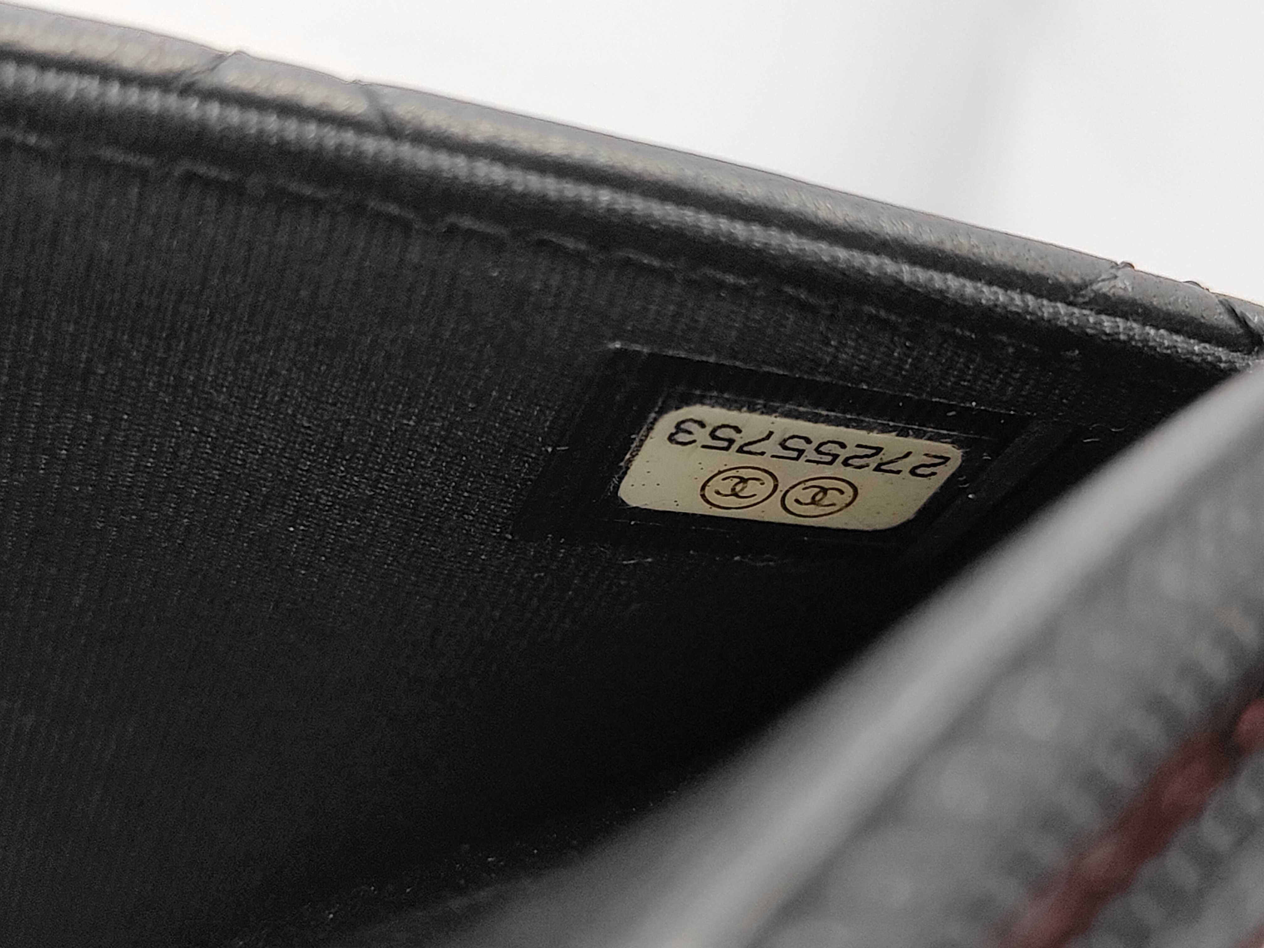 Matelassé Chain Wallet Shoulder Bag — view 10