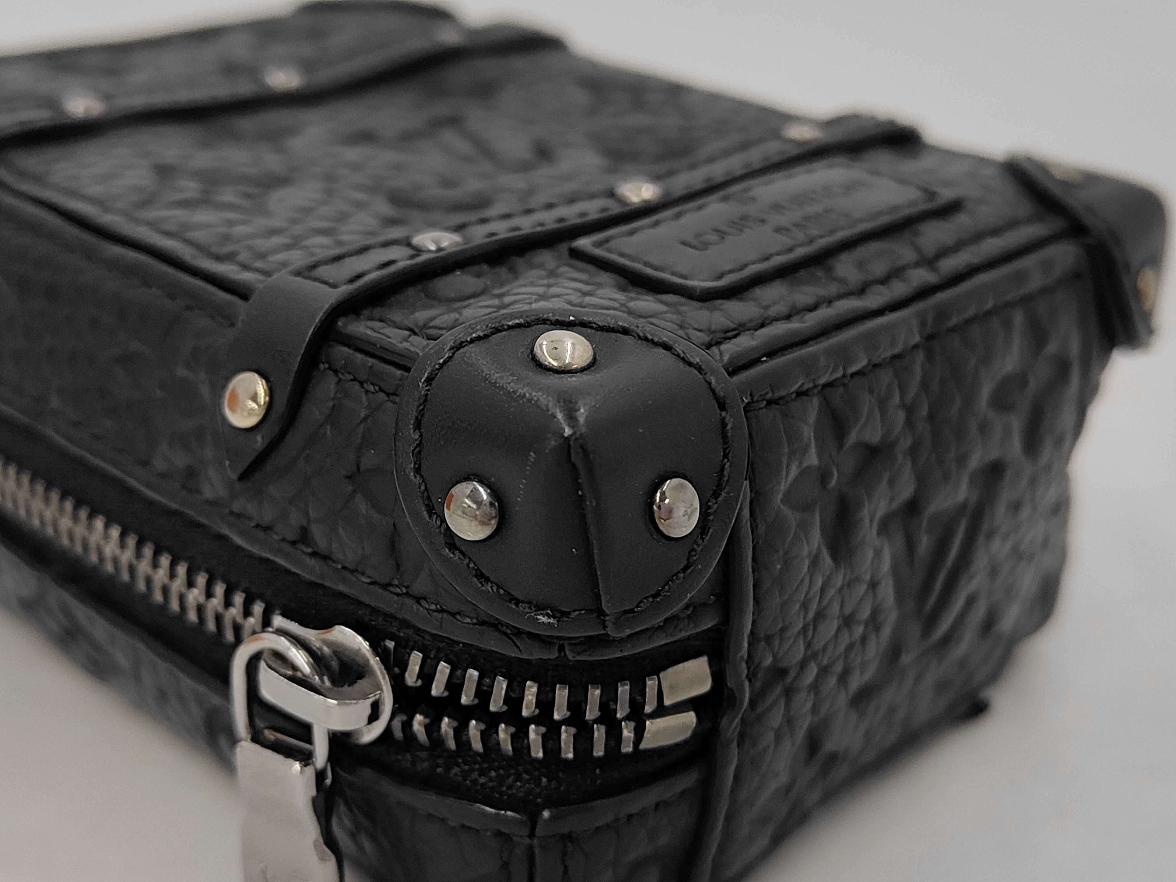Pouch — view 3