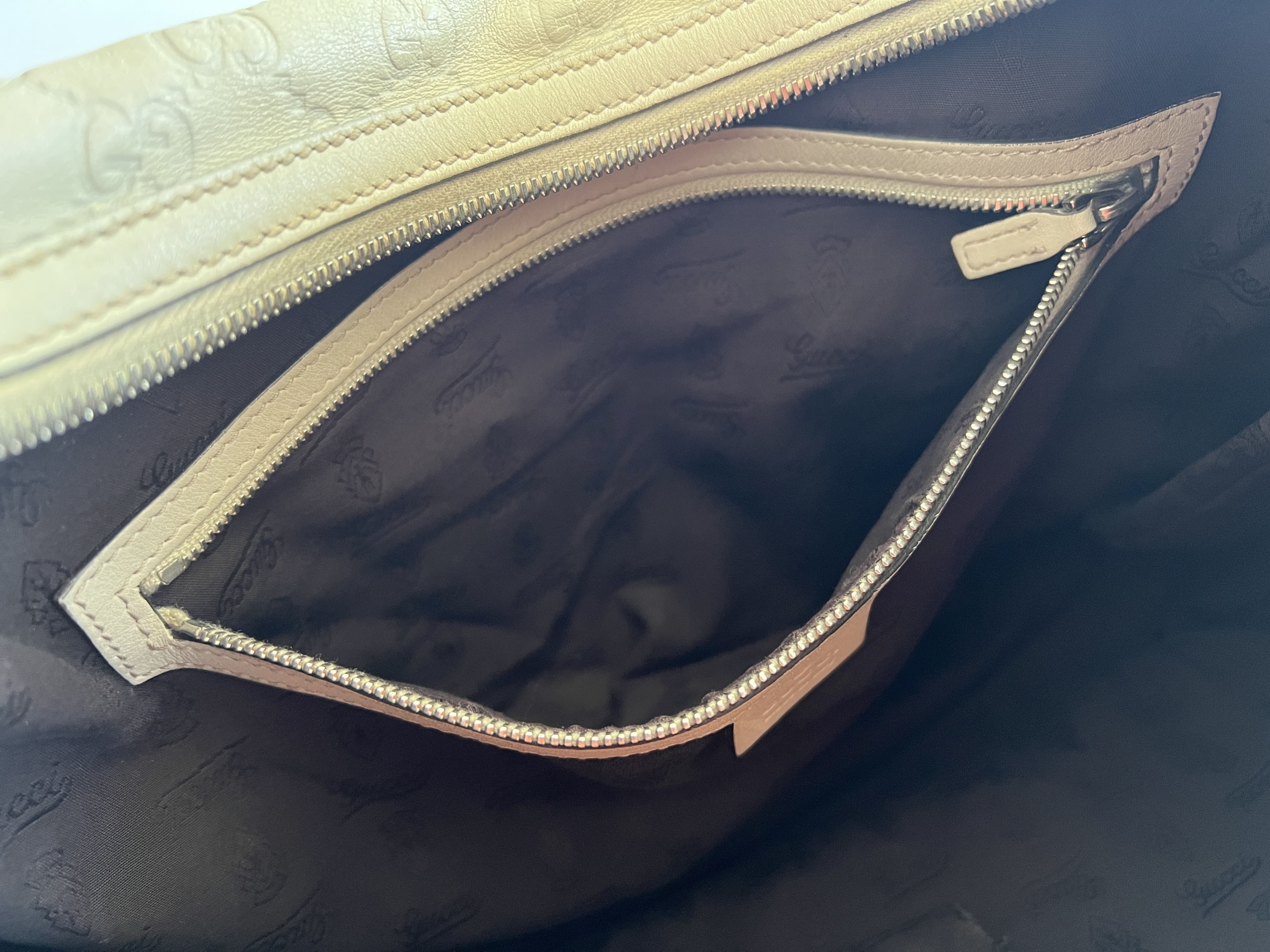 Guccissima Twins GG Logo Leather Hobo One-Shoulder Bag — view 8