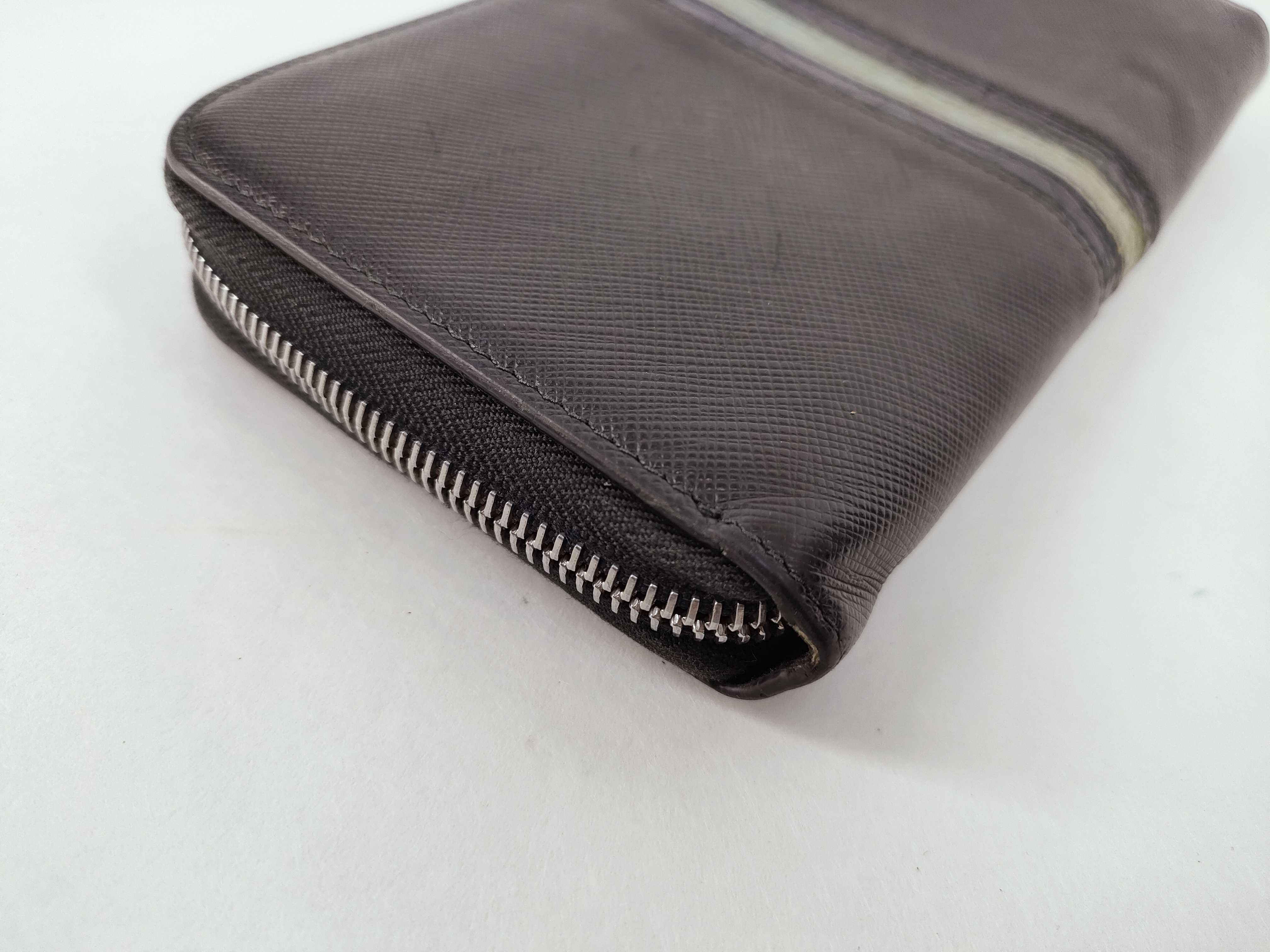 wallet — view 3