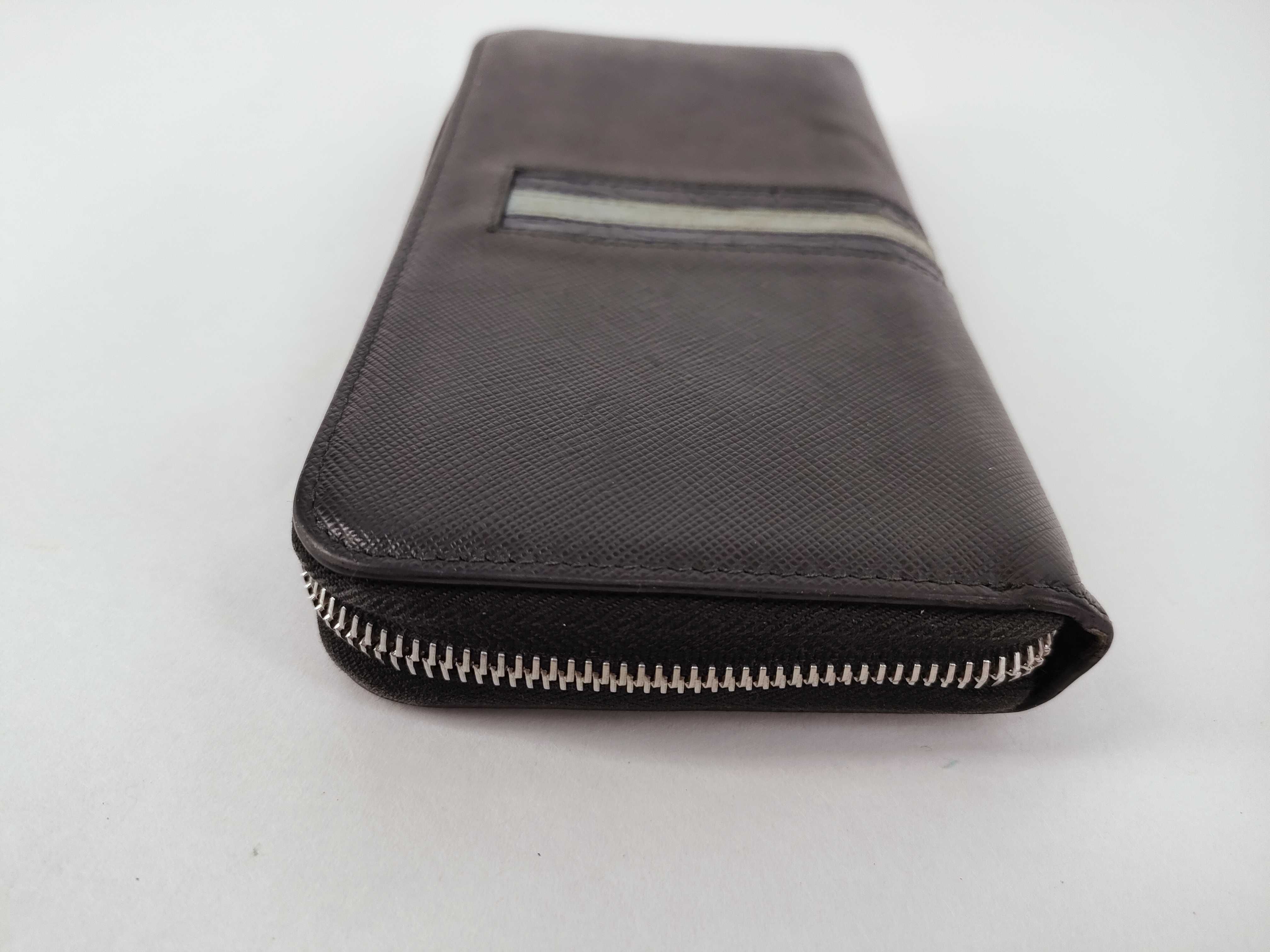 wallet — view 4