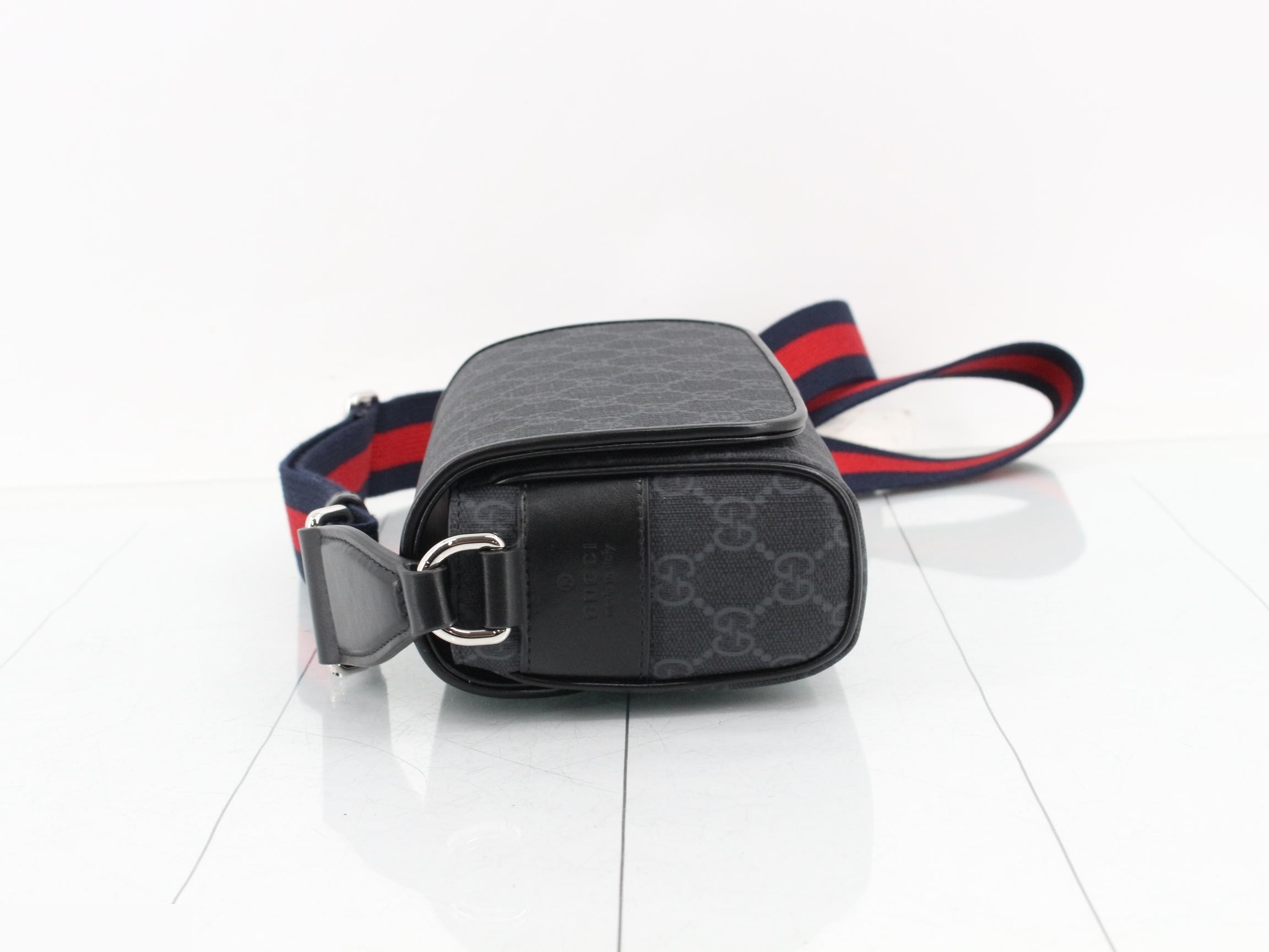Unused GG Shoulder Bag with Sherry Strap — view 4