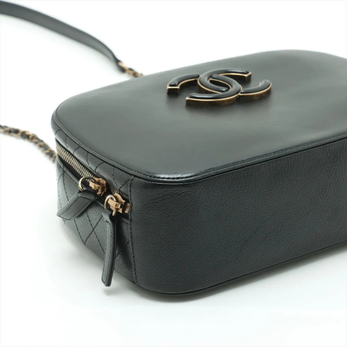 Matelasse leather 2WAY handbag black gold hardware 23126437 23rd series — view 4