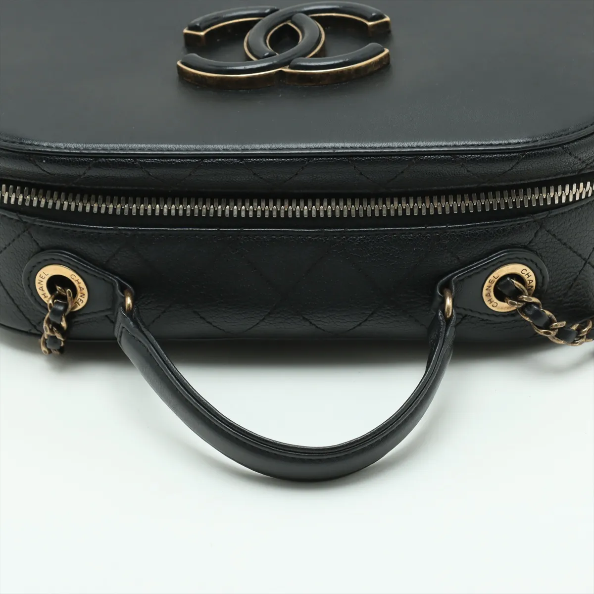 Matelasse leather 2WAY handbag black gold hardware 23126437 23rd series — view 5