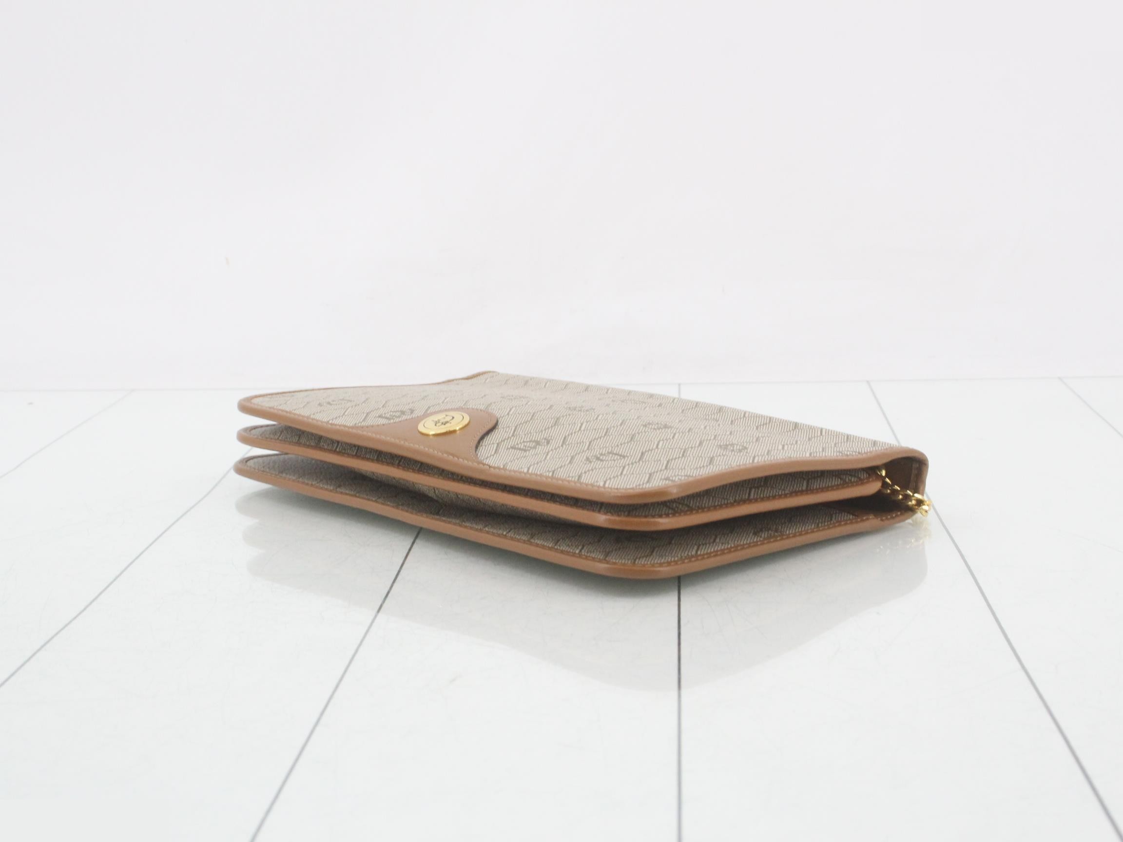 Chain shoulder bag with honeycomb pattern — view 6