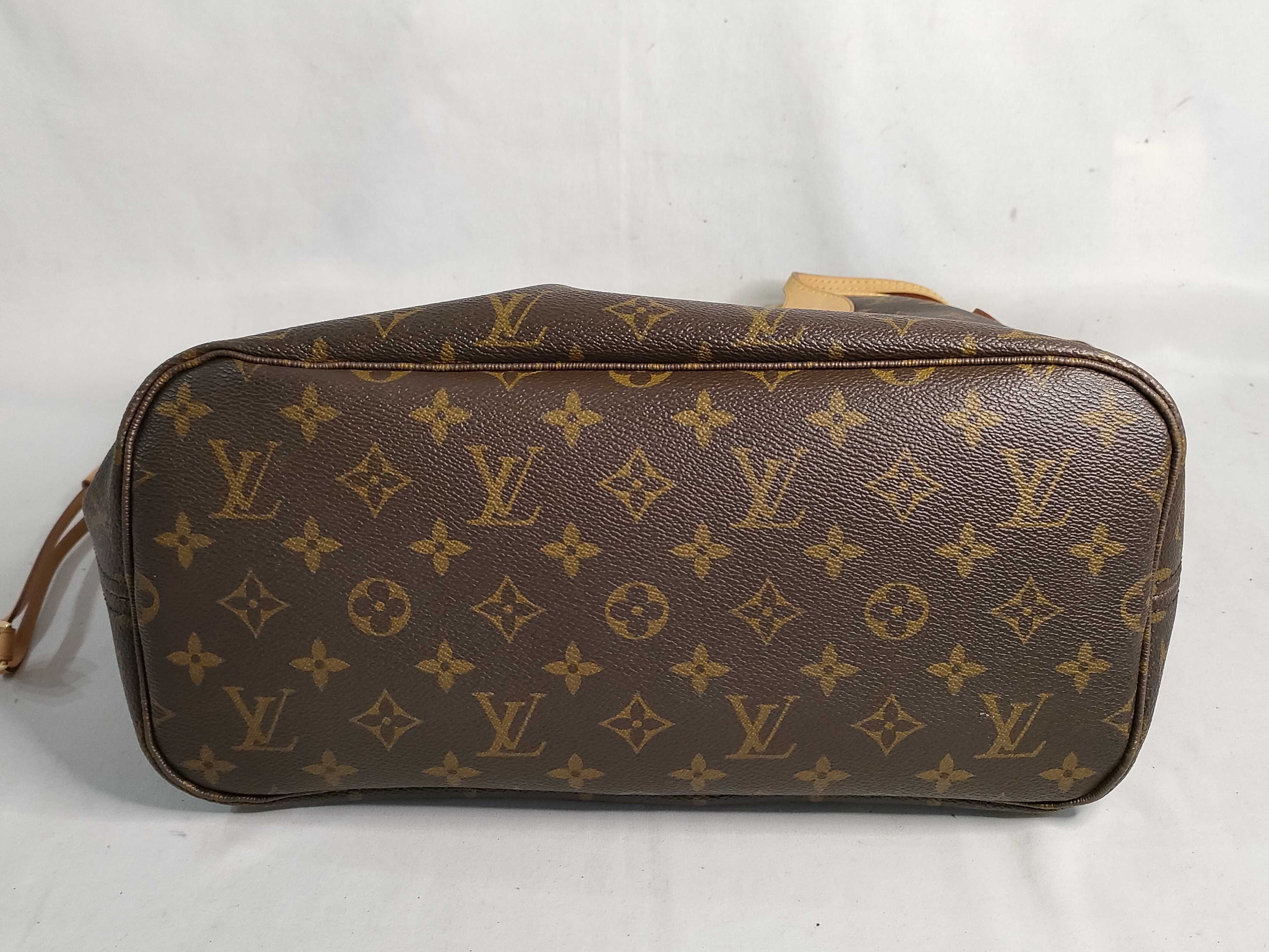 Monogram Neverfull MM Tote Bag — view 7