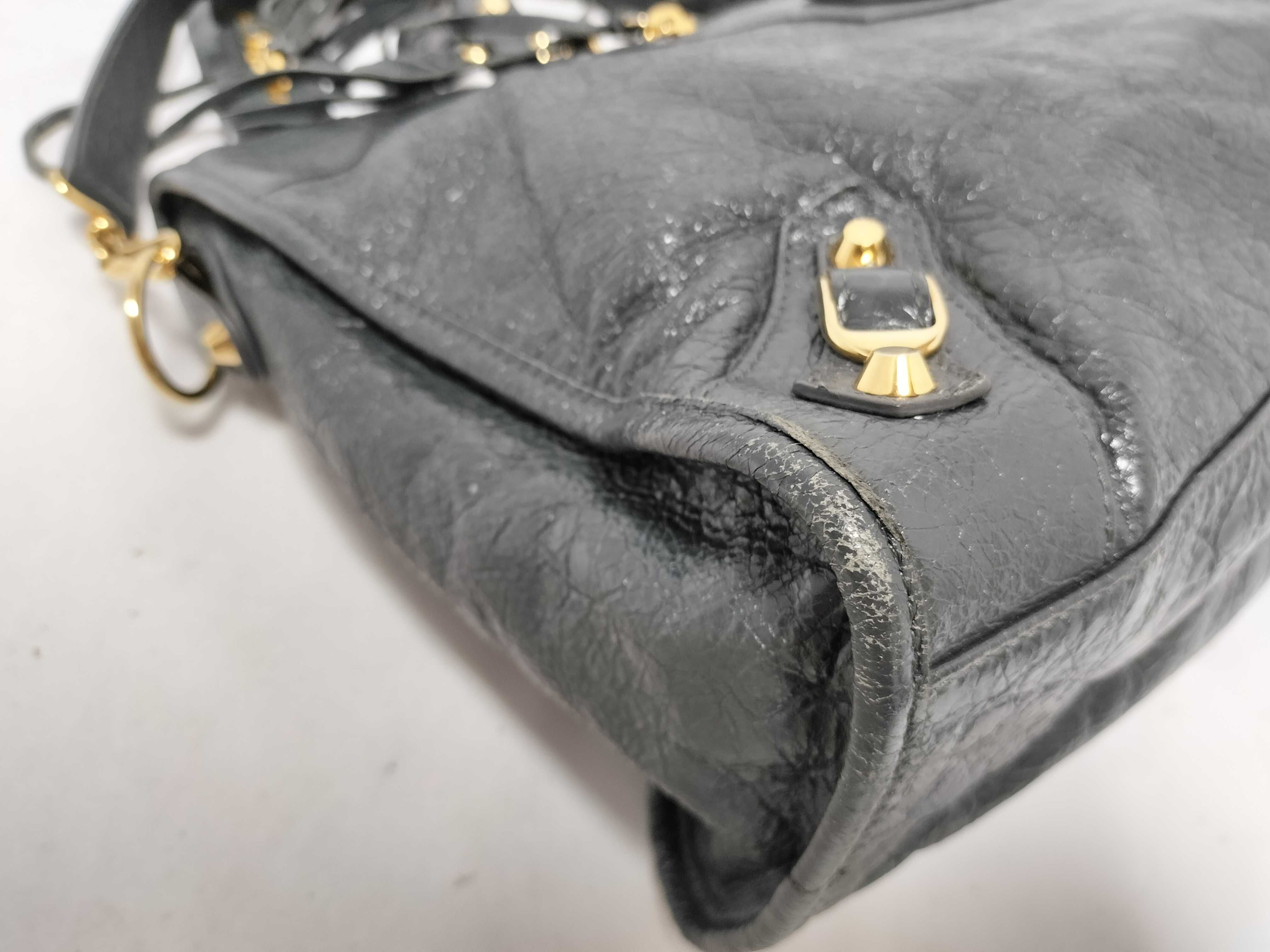 PH - Classic City Crinkled Gray Leather Two-Way Shoulder Bag (Handbag) — view 7