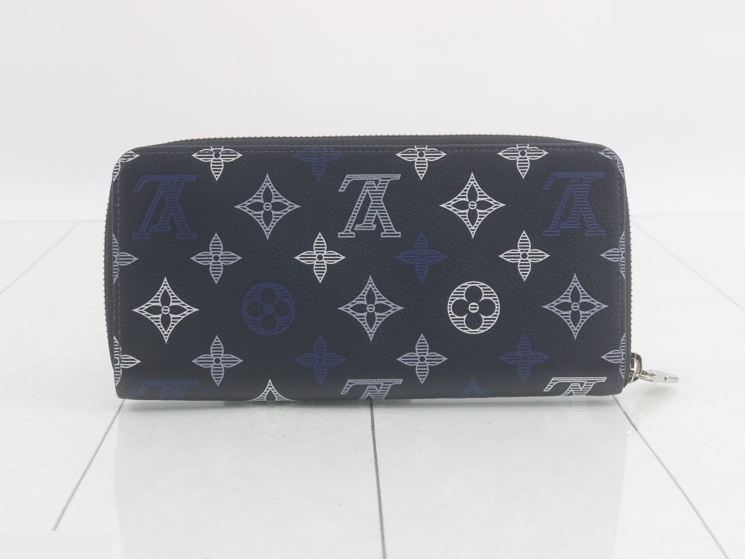 Zippy Wallet Horizontal Navy Blue — view 2