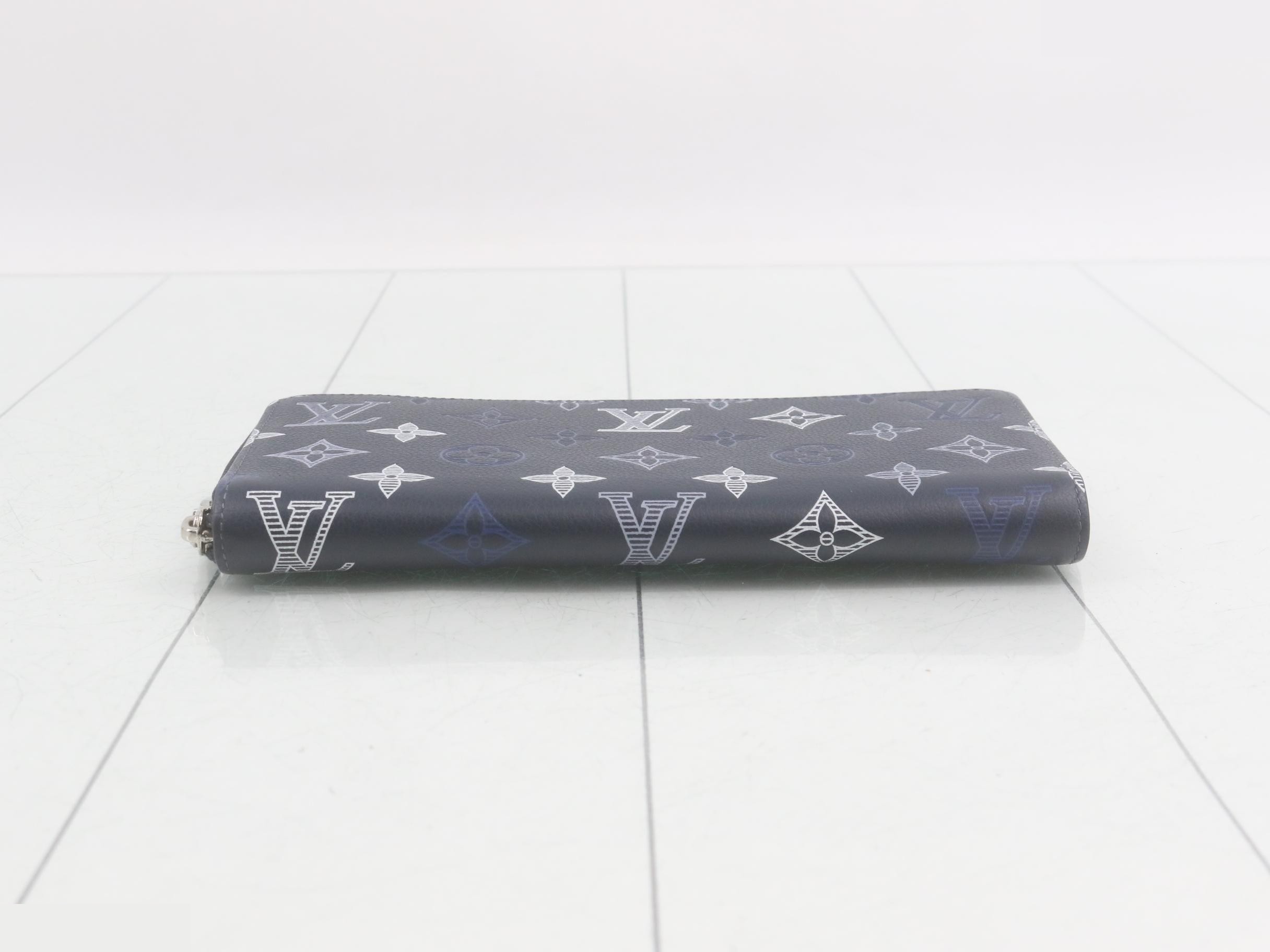Zippy Wallet Horizontal Navy Blue — view 3