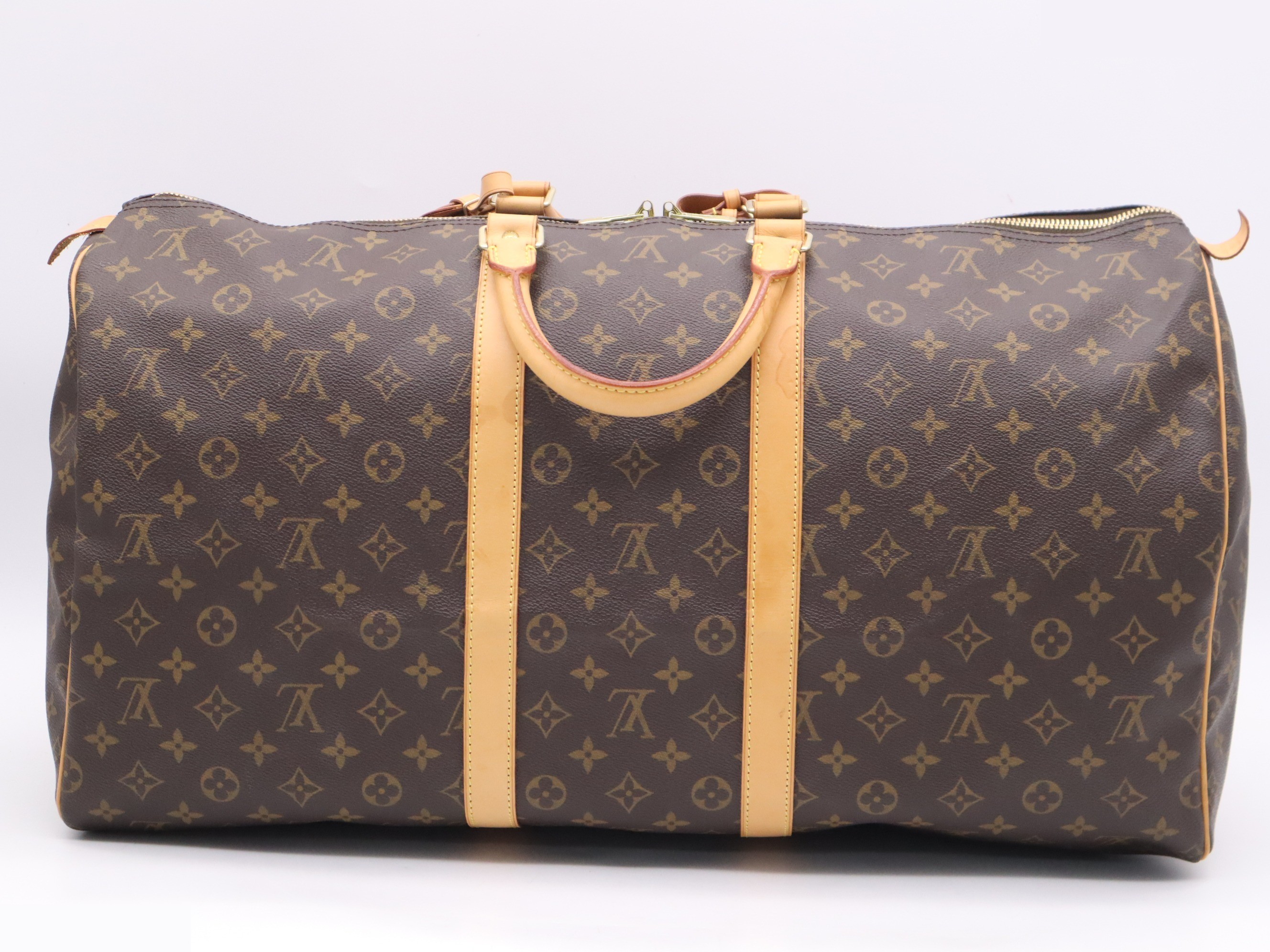 Keepall 55 with name tag and handle strap. — view 2