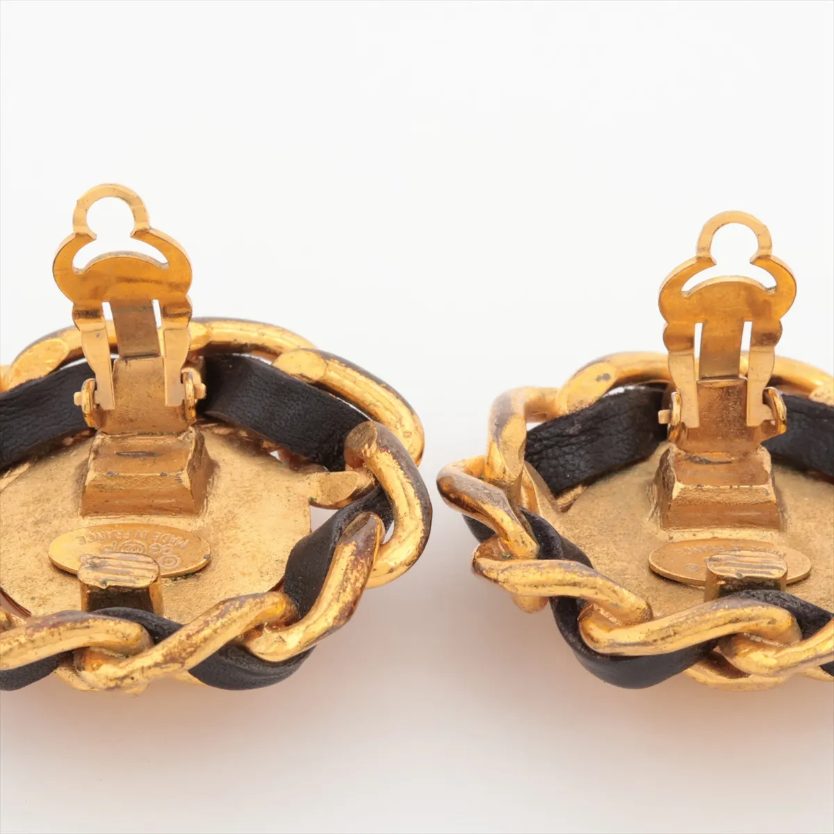 Cocomark 93P earrings (for both ears) GP x Leather Gold x Black — view 4