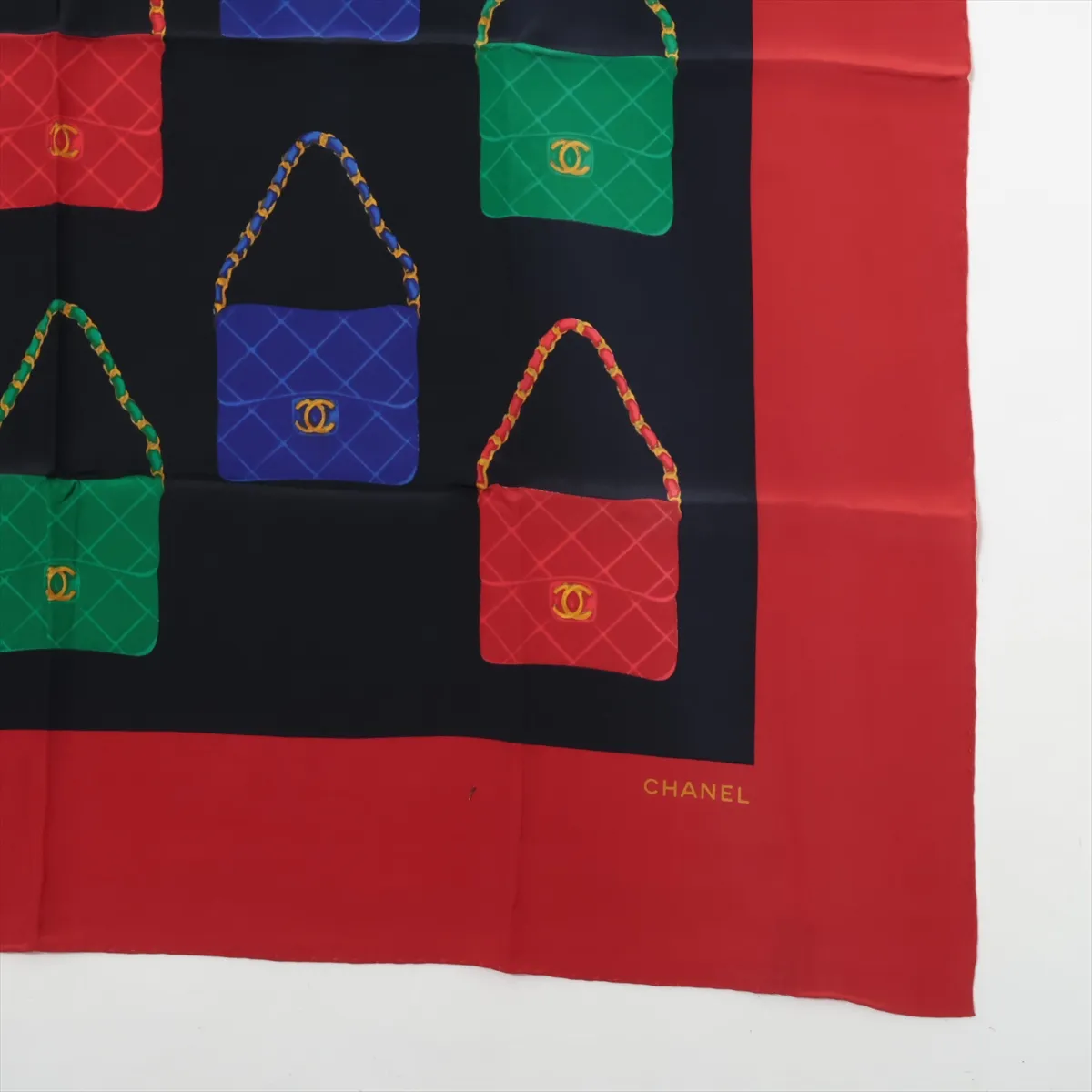 Matelassé scarf, silk, red x black. Shows signs of wear, — view 4