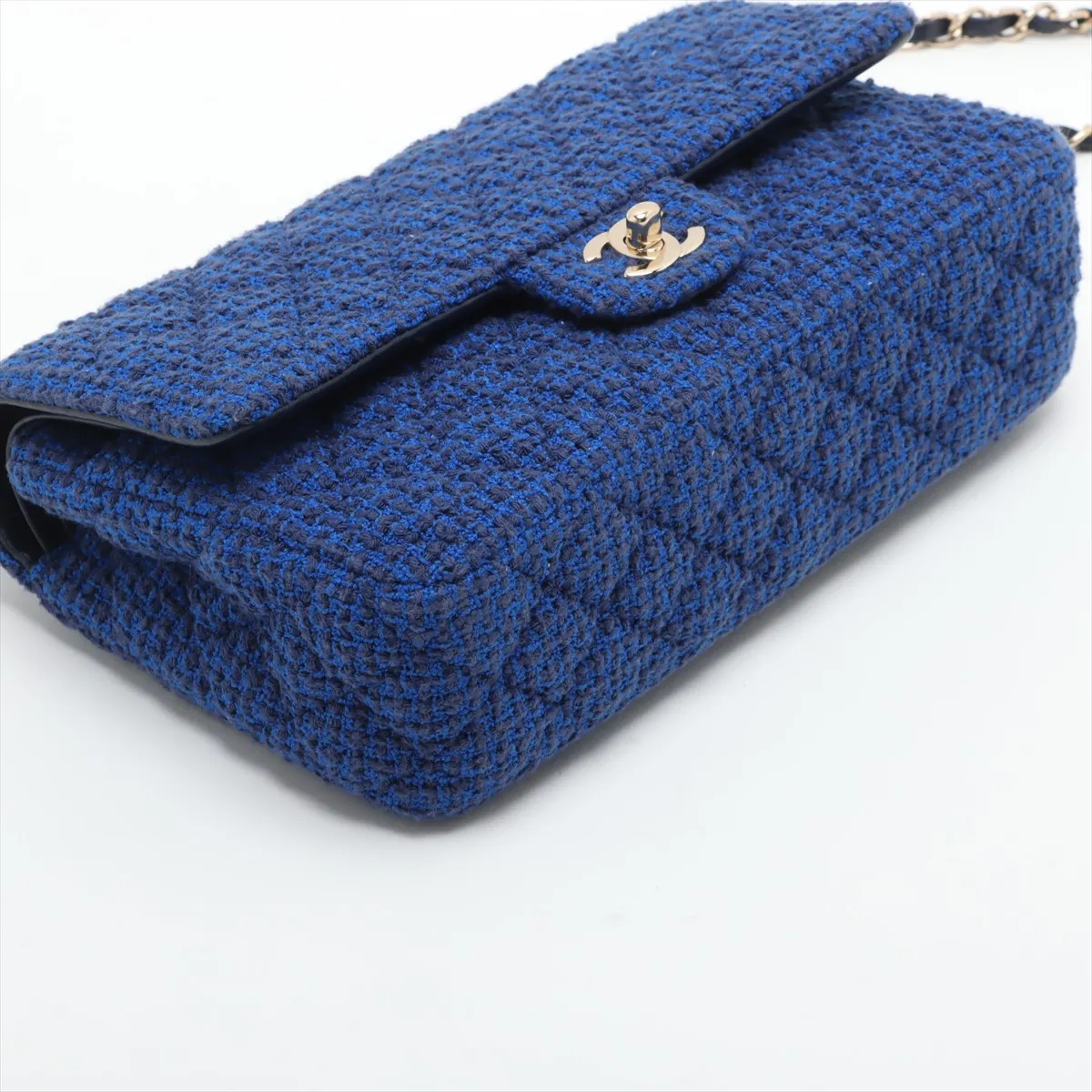 [Individually wrapped] Chanel Matelasse 25 Tweed x Lambskin Double flap Double chain bag Blue x Black Gold hardware 31225267 31 series A01112 — view 4