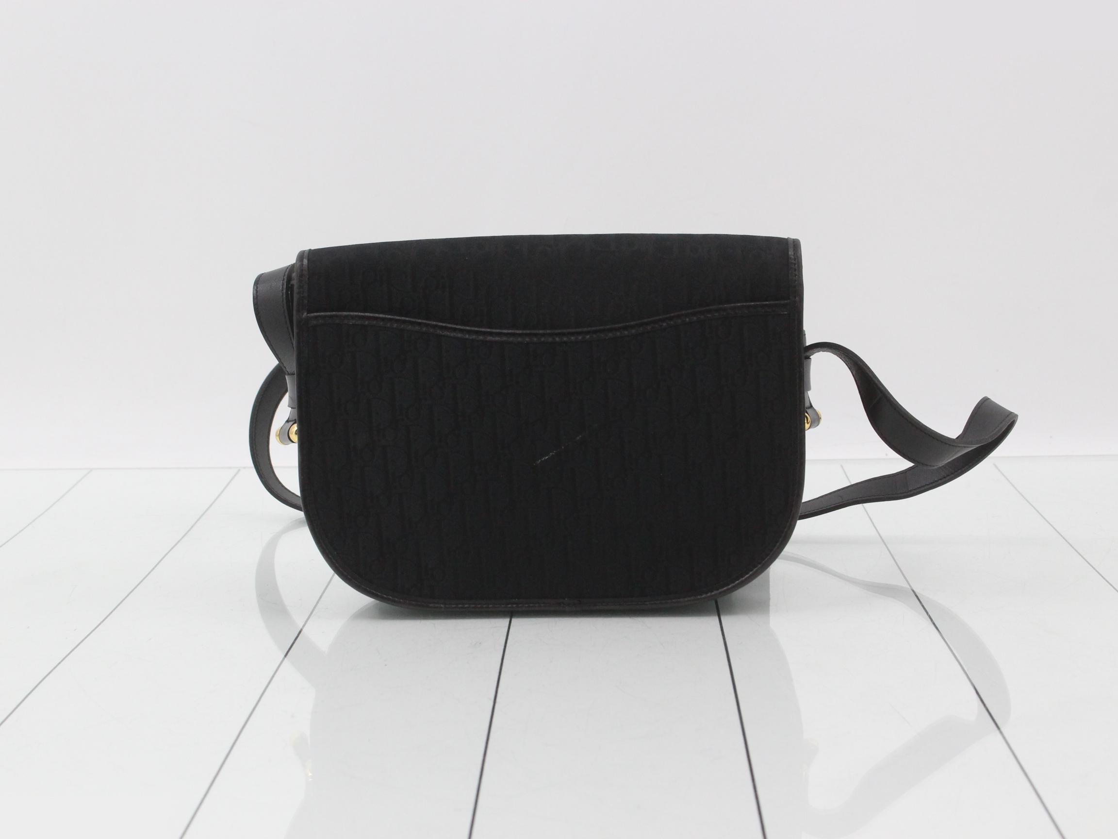 Trotter (bag) - Shoulder bag, black — view 2