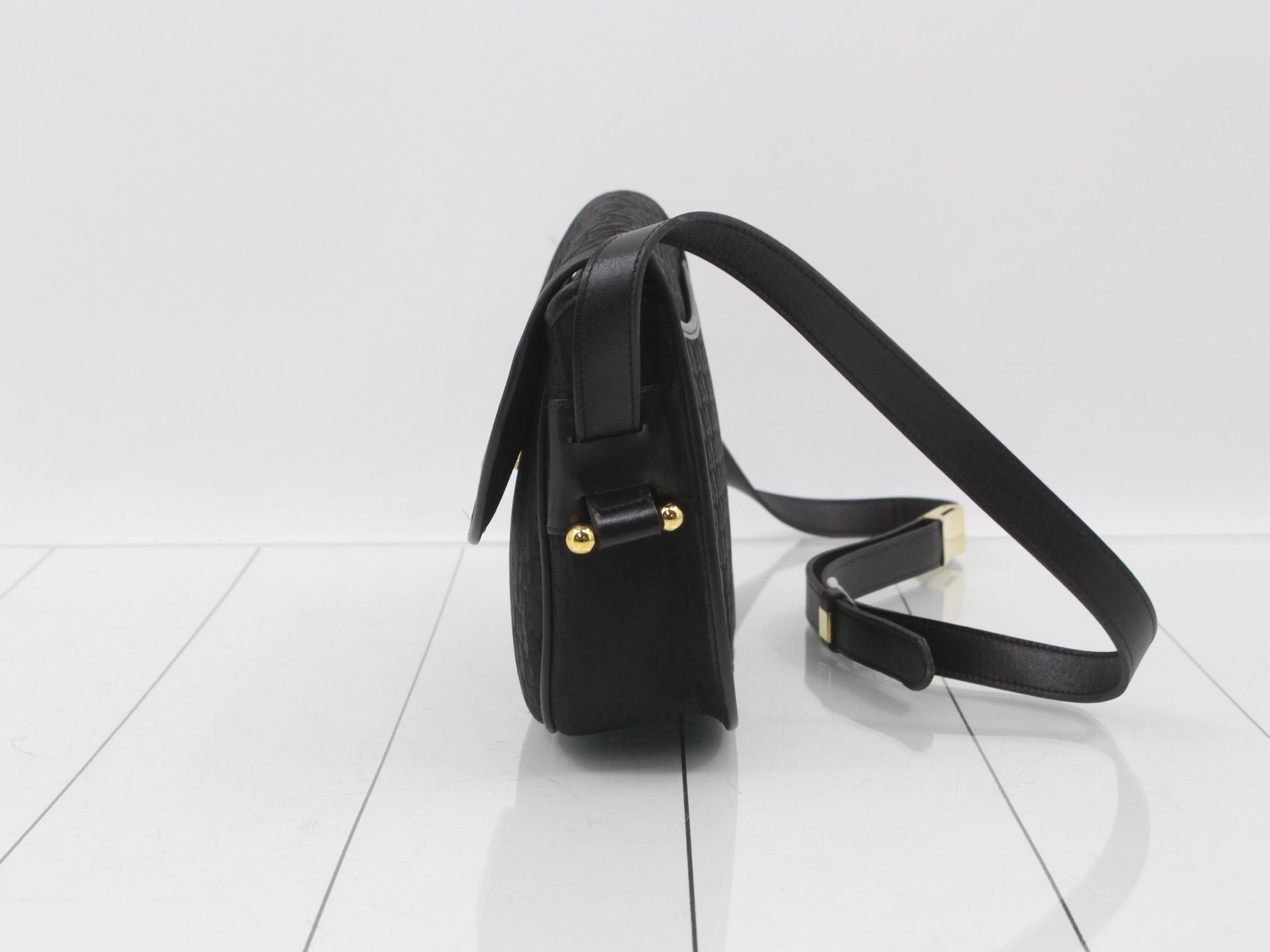 Trotter (bag) - Shoulder bag, black — view 3