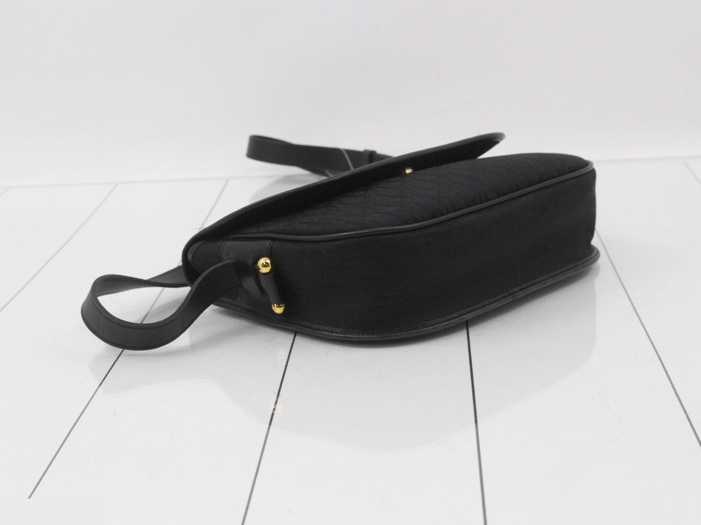 Trotter (bag) - Shoulder bag, black — view 5