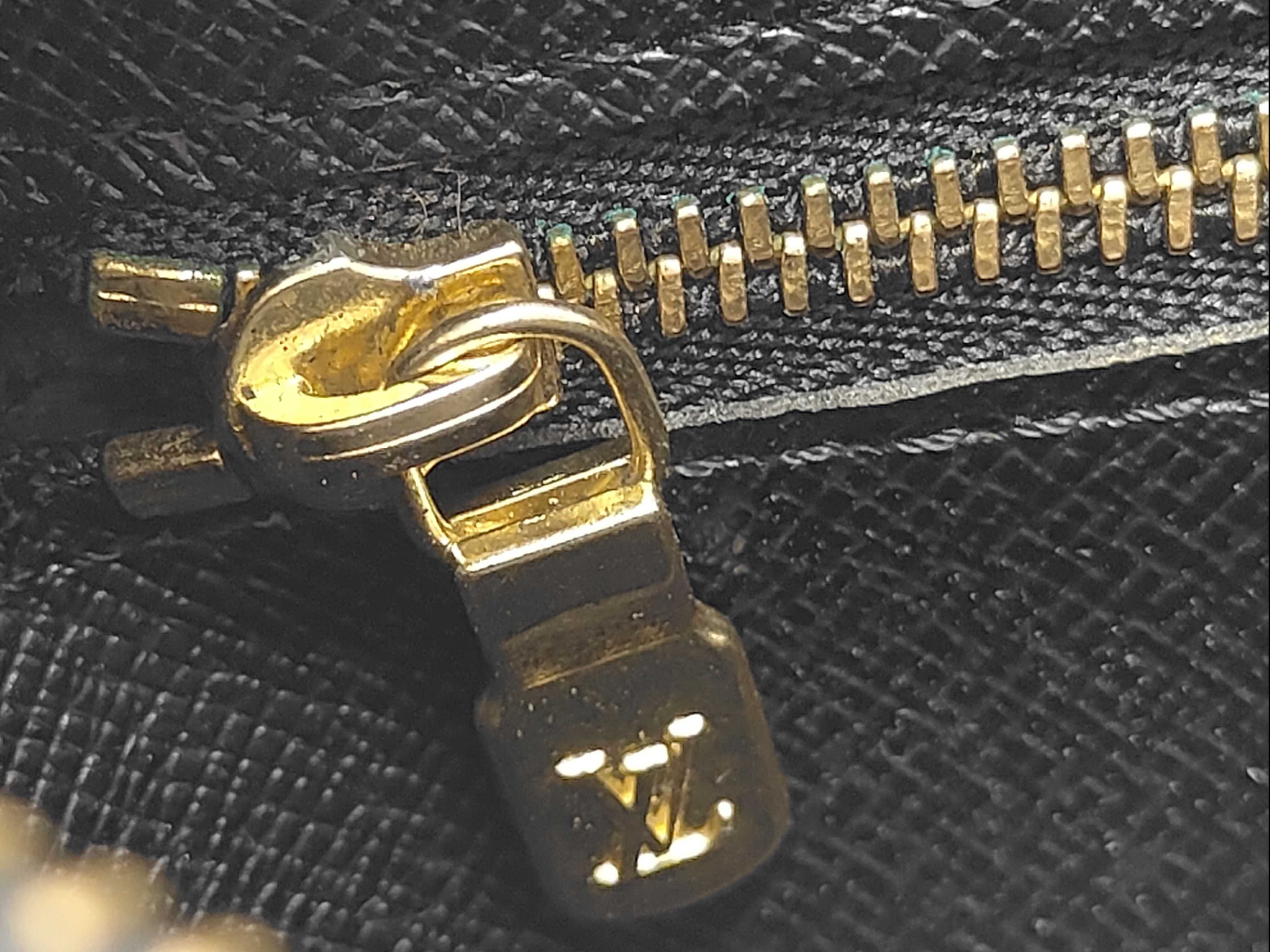 Epi Louis Vuitton Trocadero Shoulder Bag — view 14