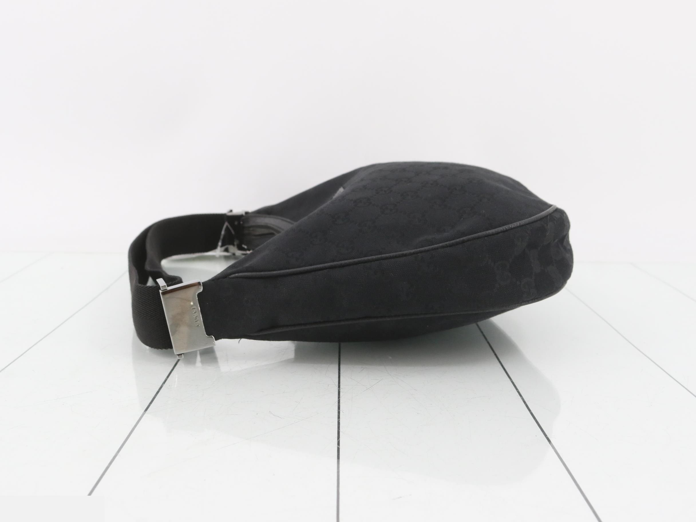 GG Canvas (Bag) Shoulder Bag - Gucci — view 4
