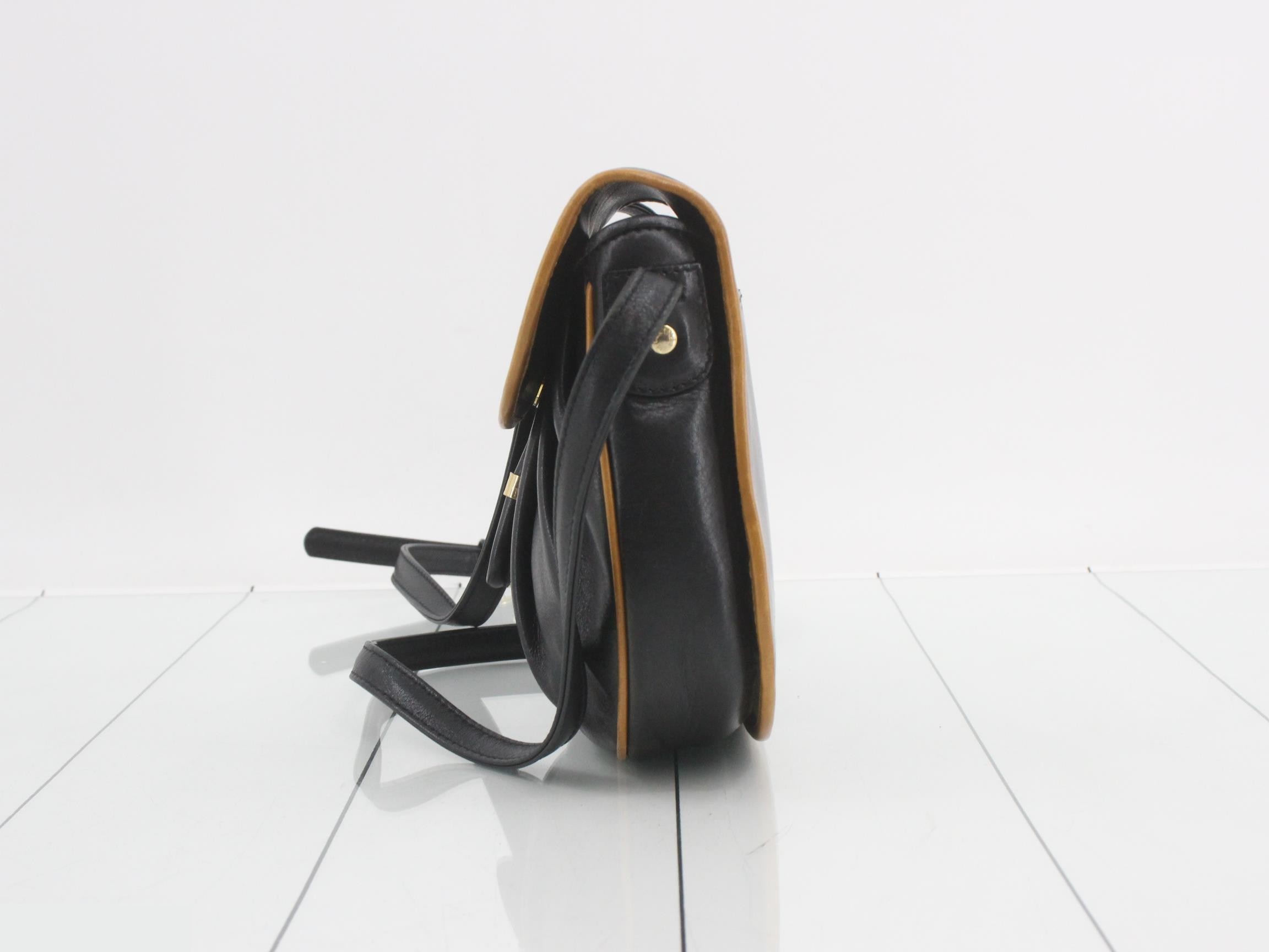 shoulder bag, leather, black x beige — view 3