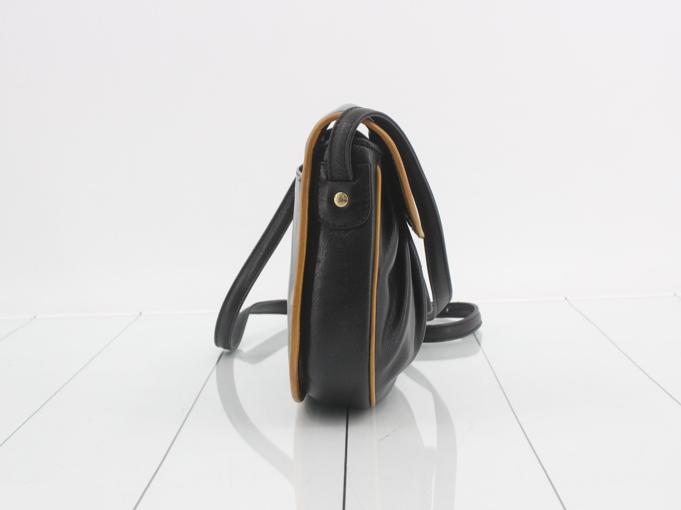 shoulder bag, leather, black x beige — view 4