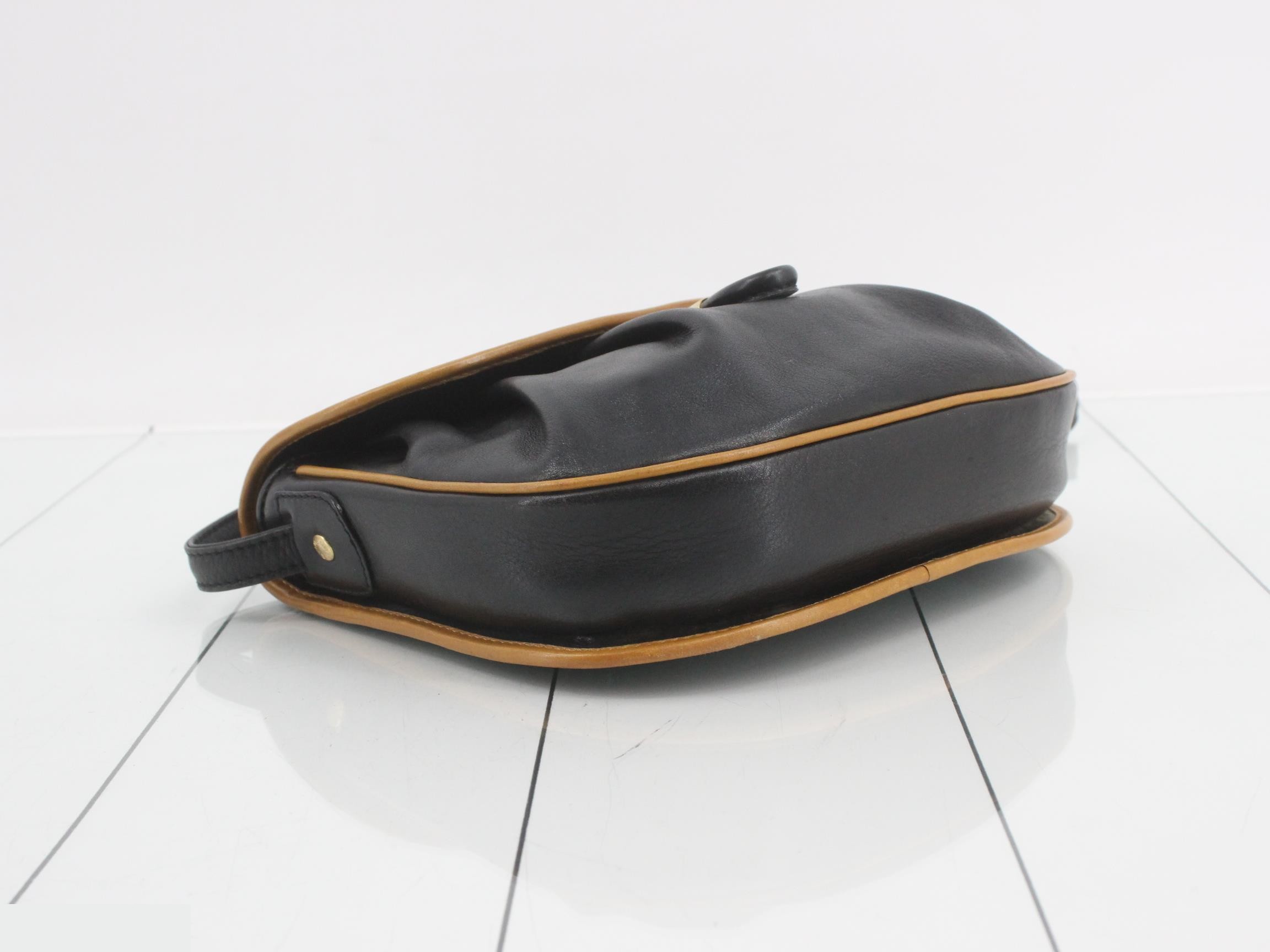 shoulder bag, leather, black x beige — view 5