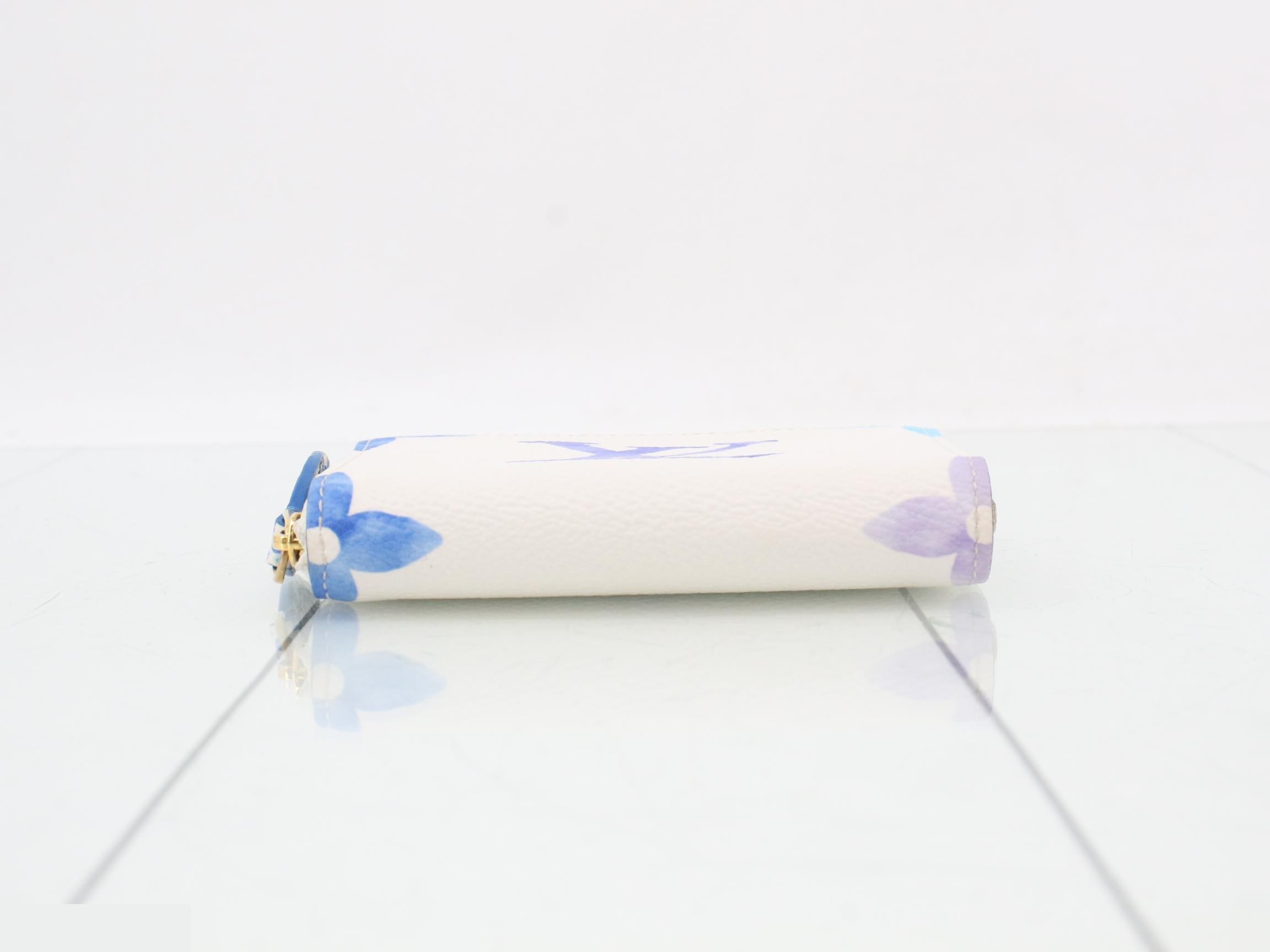 Giant by the Pool Zippy Coin Purse (with box) — view 3