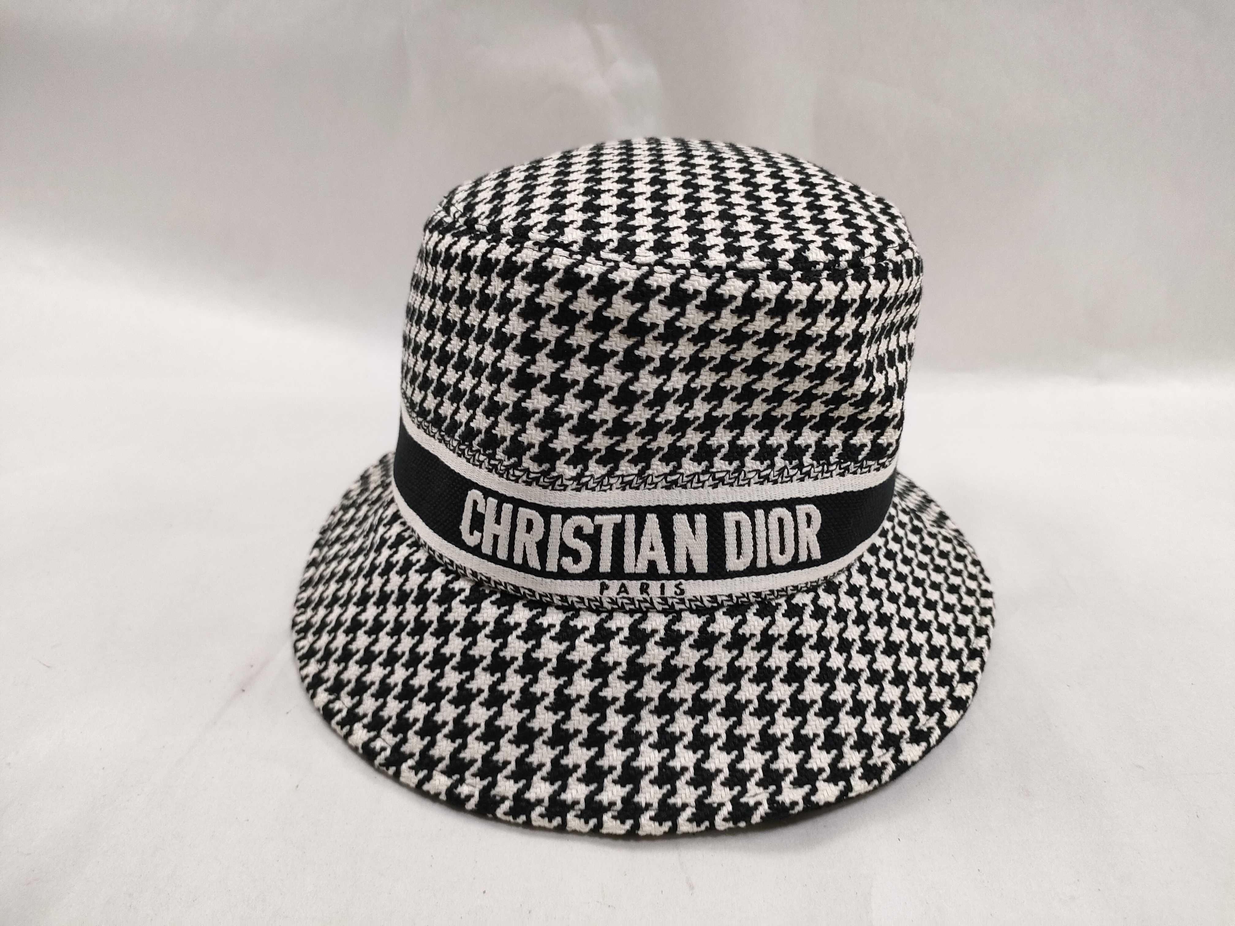 houndstooth hat and other accessories