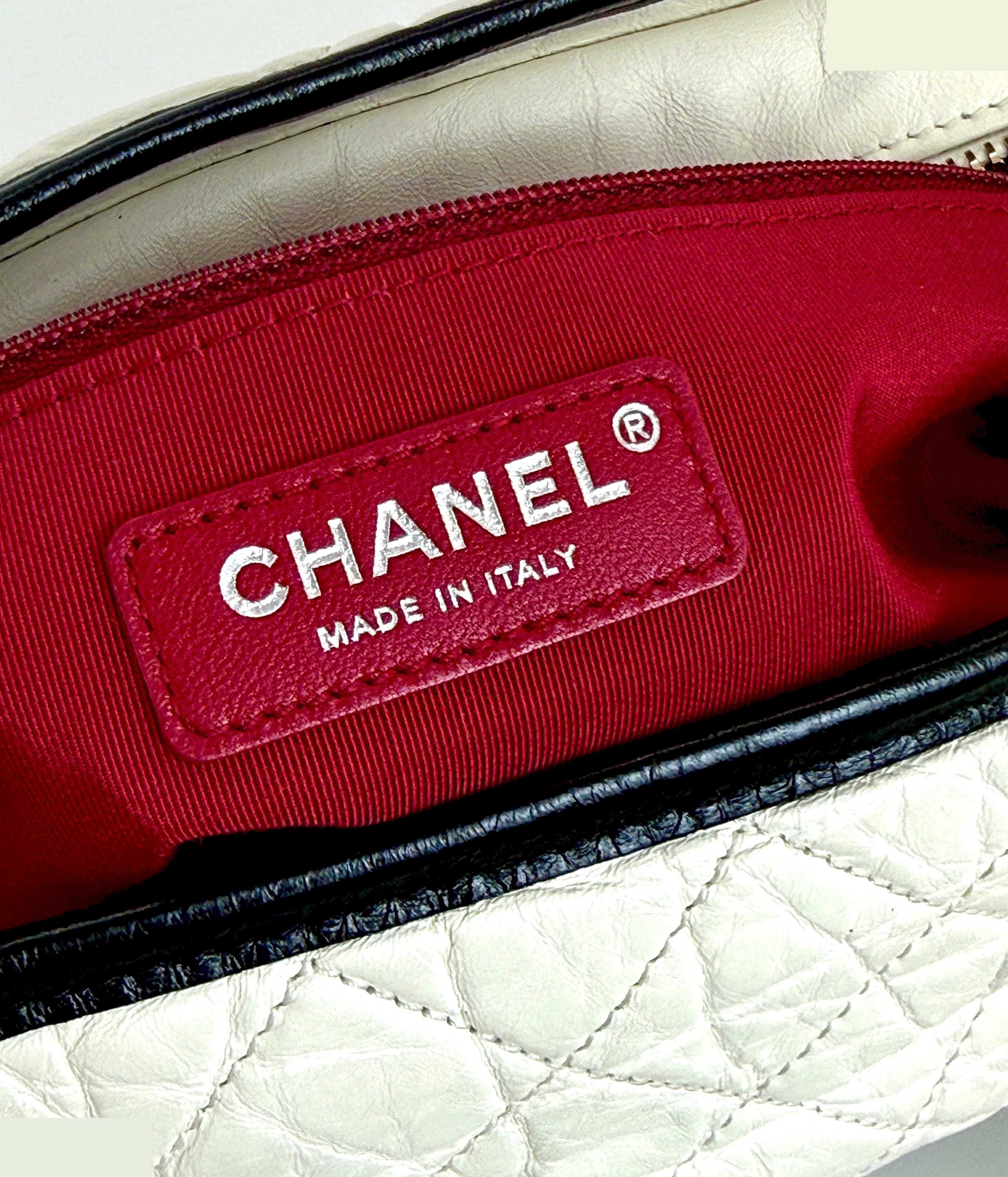 Gabrielle de Chanel, Serial No. 27, Leather Chain Shoulder Bag — view 11