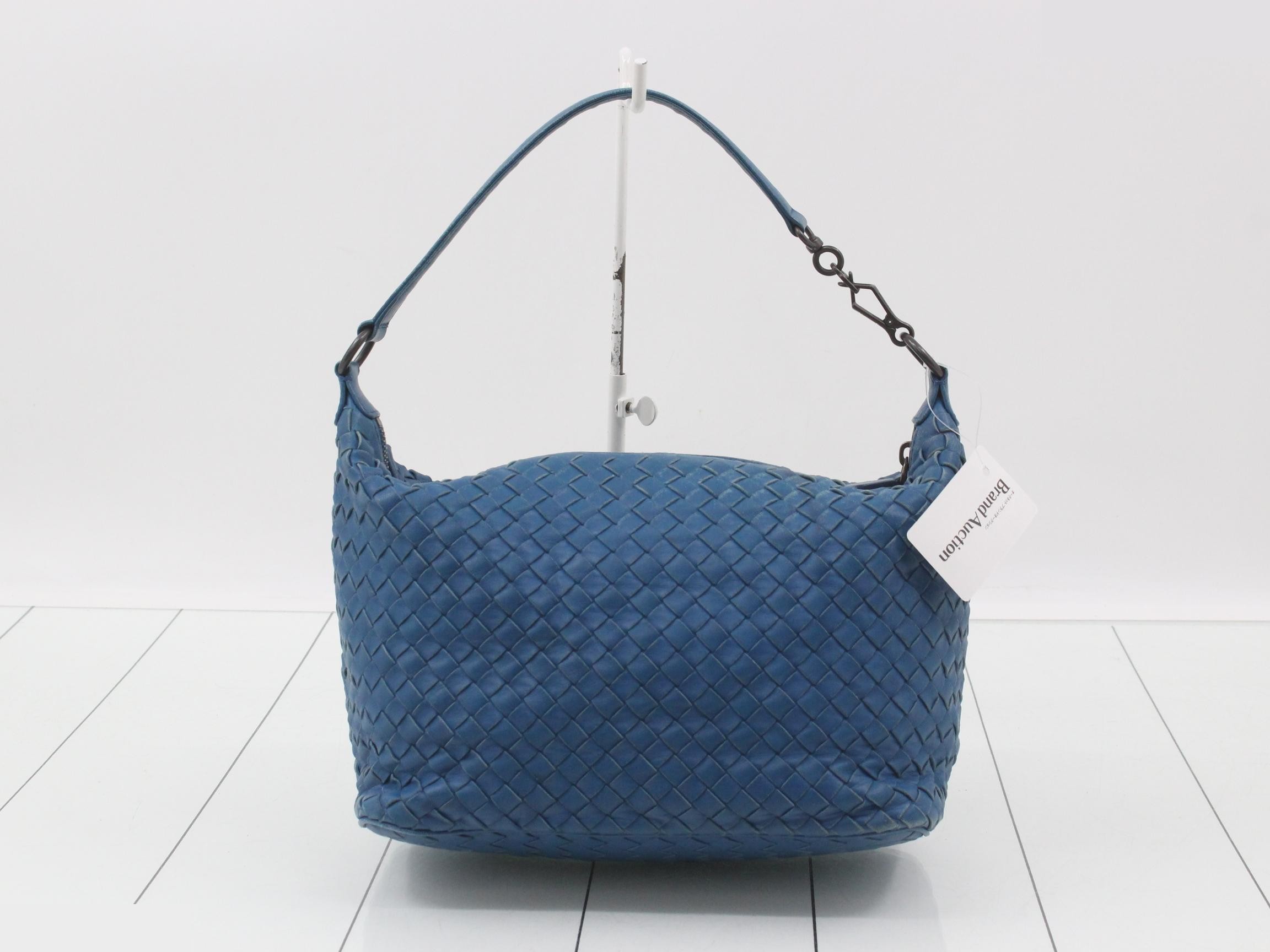 One-shoulder bag, Intrecciato weave, light blue leather — view 2
