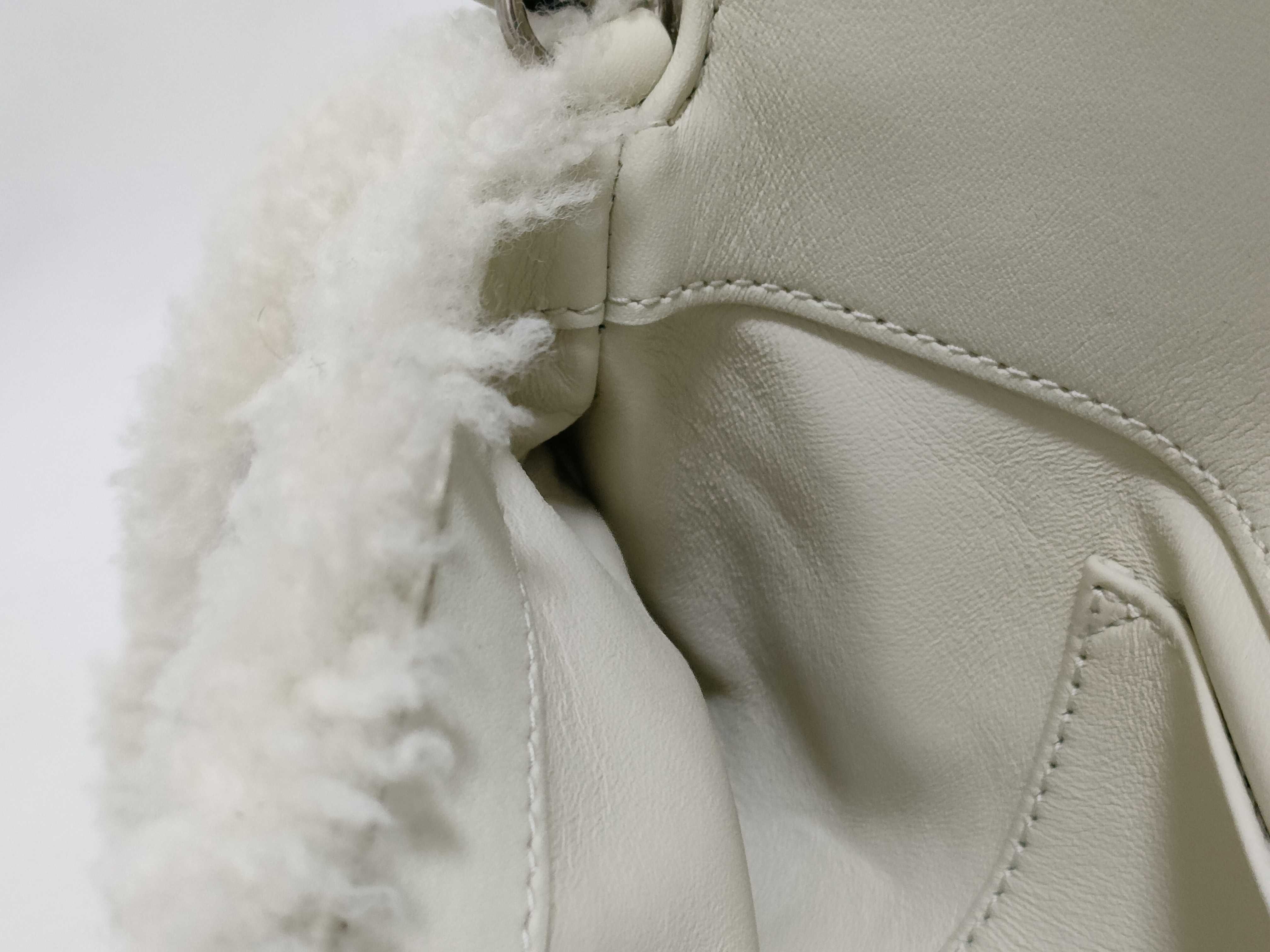Horsebit Boa Chain Shoulder Bag — view 9