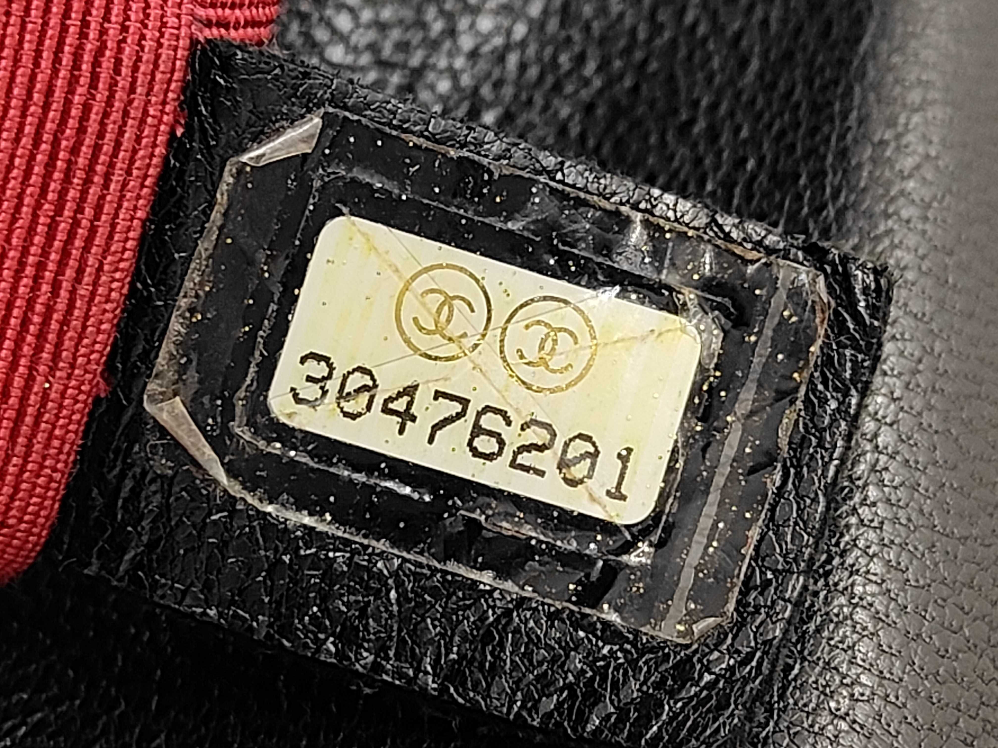 CHANEL19 Lambskin Chain Shoulder Bag Black Gold Shoulder Bag — view 11