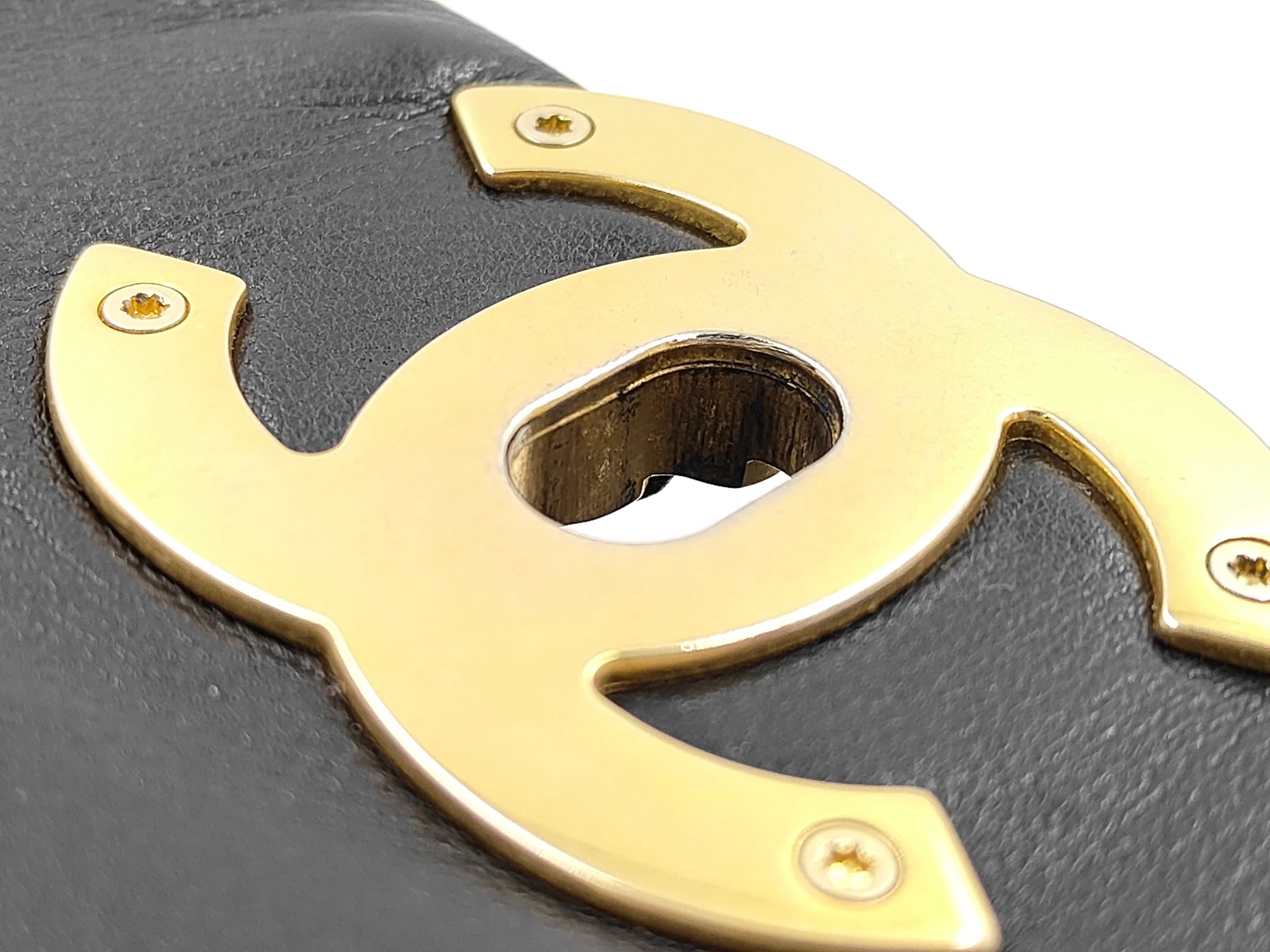 CHANEL19 Lambskin Chain Shoulder Bag Black Gold Shoulder Bag — view 12