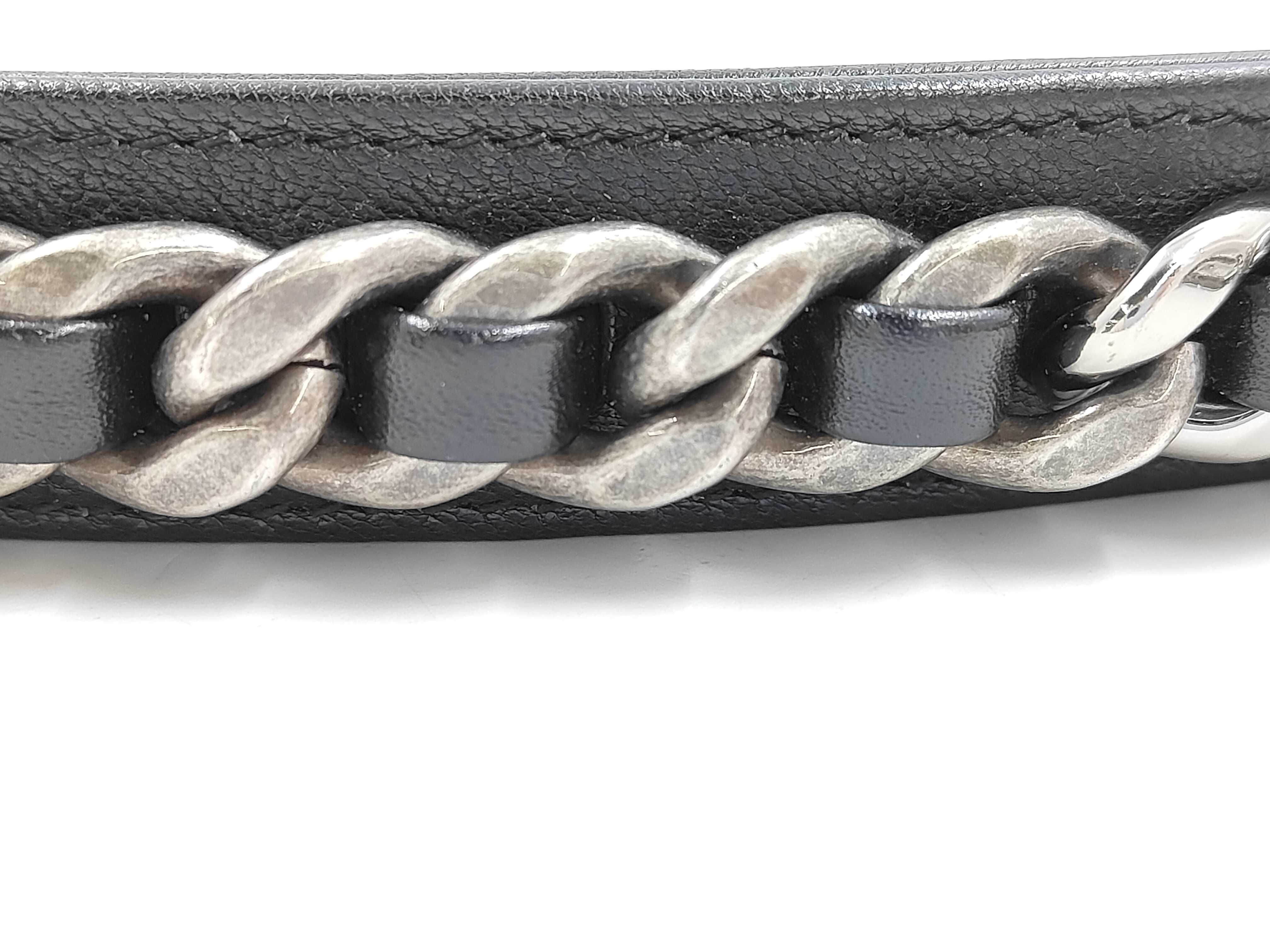 CHANEL19 Lambskin Chain Shoulder Bag Black Gold Shoulder Bag — view 4