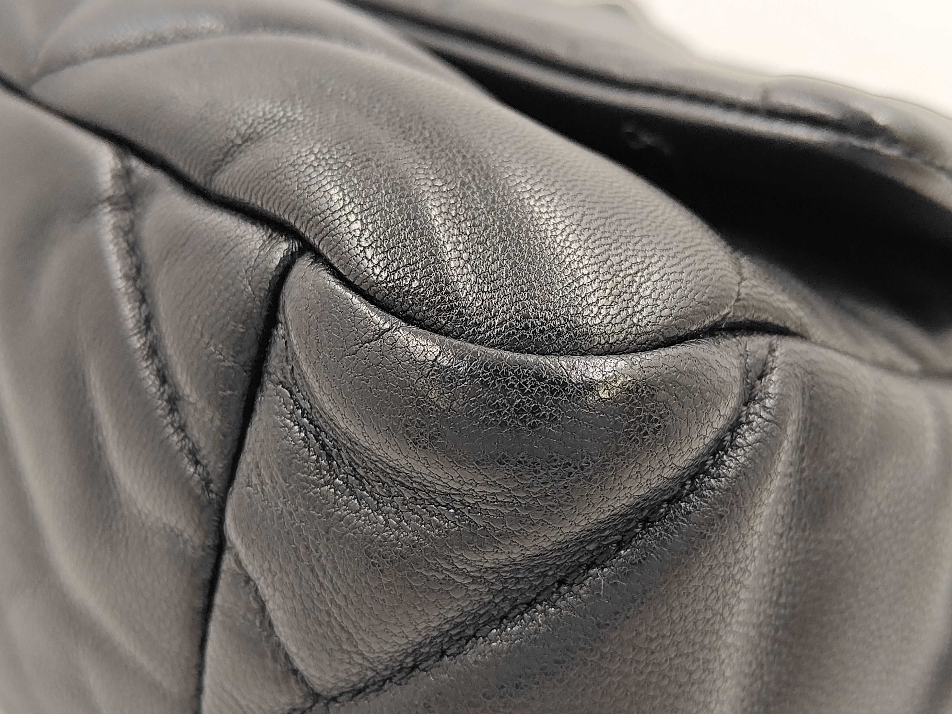 CHANEL19 Lambskin Chain Shoulder Bag Black Gold Shoulder Bag — view 6