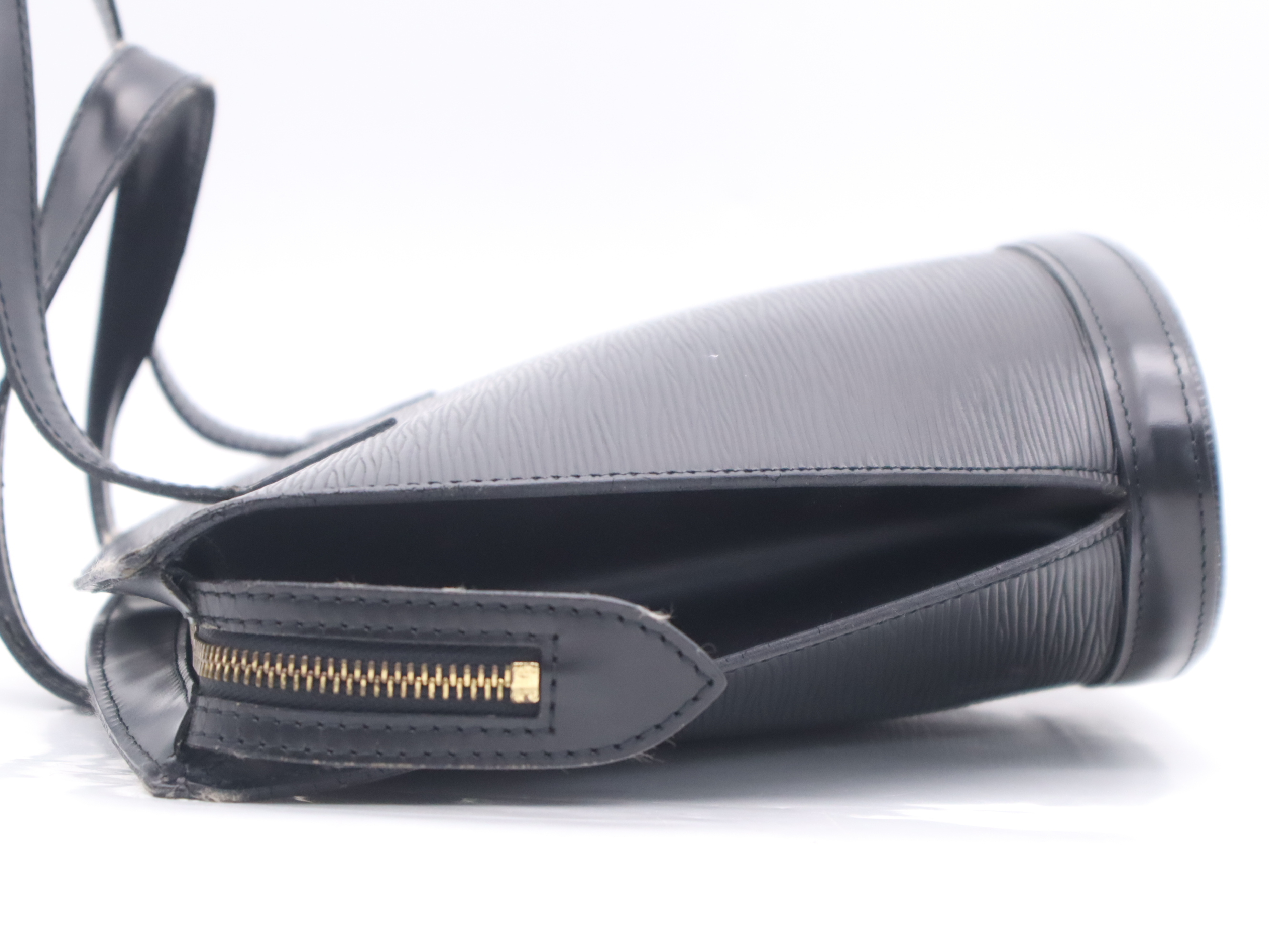 M52272 Epi Saint Jacques Noir Shoulder Bag — view 3