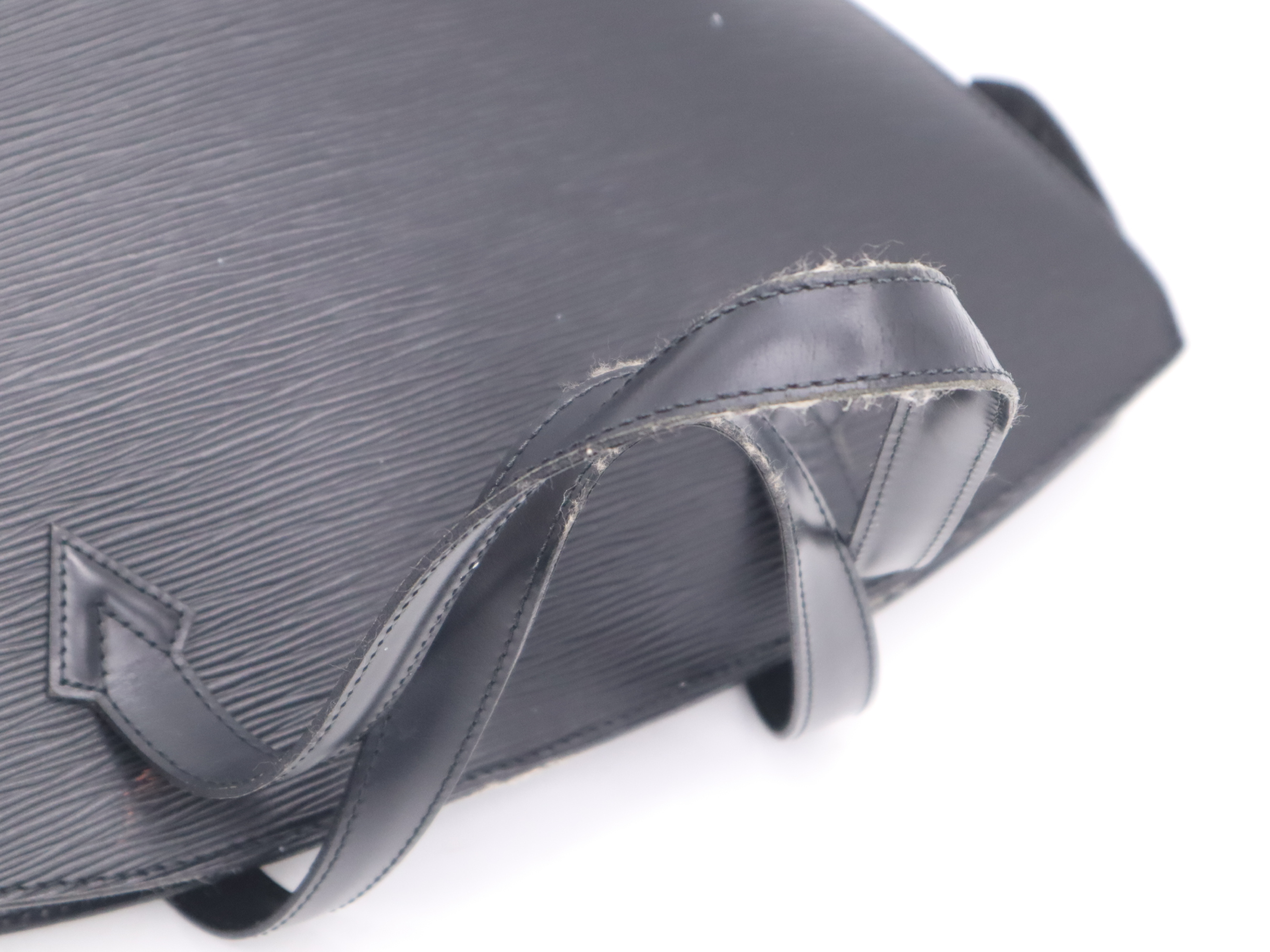 M52272 Epi Saint Jacques Noir Shoulder Bag — view 6