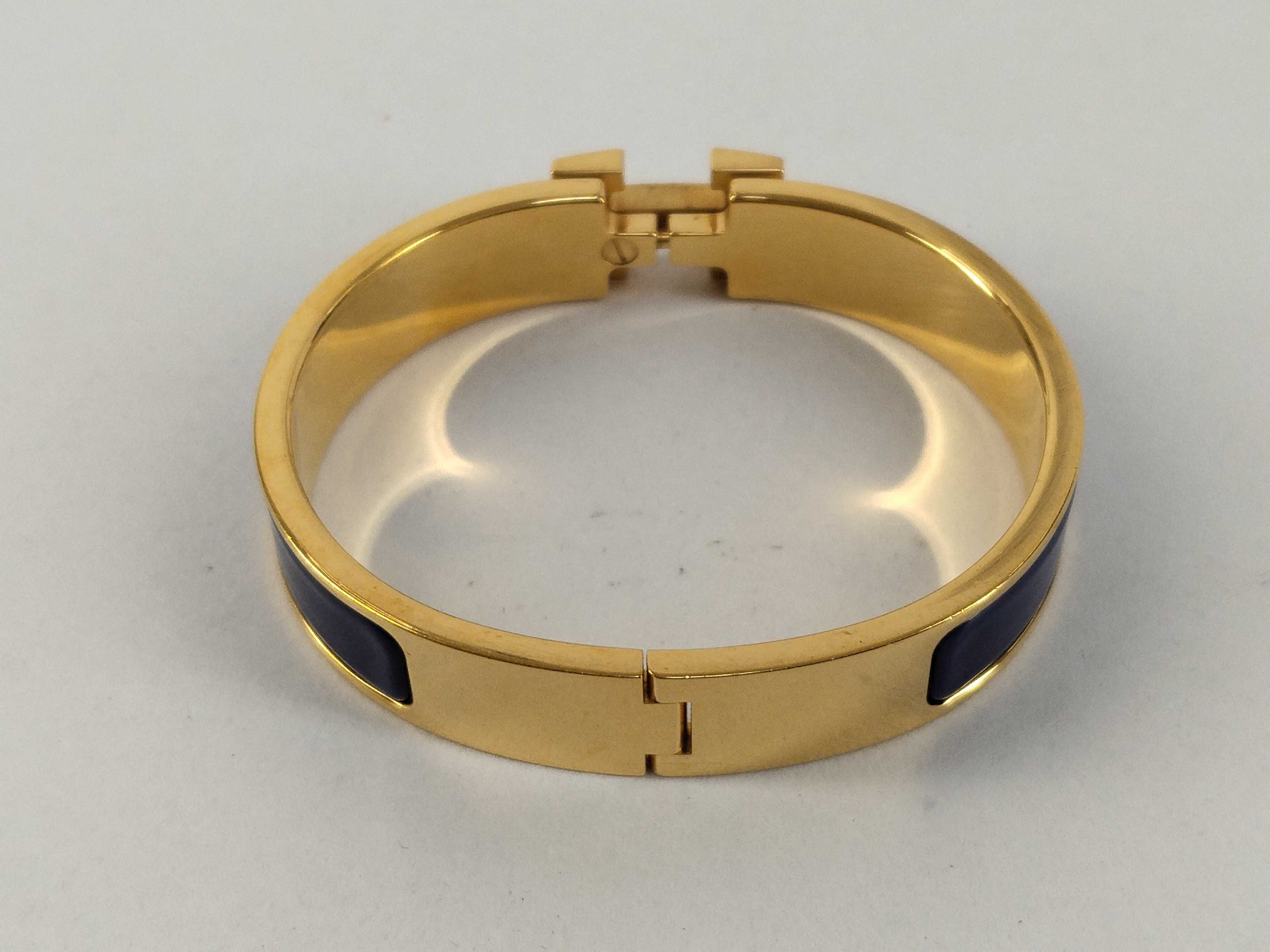 Click H Enamel Bracelet (Bracelet/Bangle) — view 2