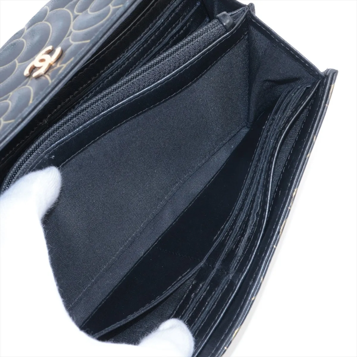 Camellia Lambskin Long Wallet, Black with Gold Hardware, 21563124 — view 6