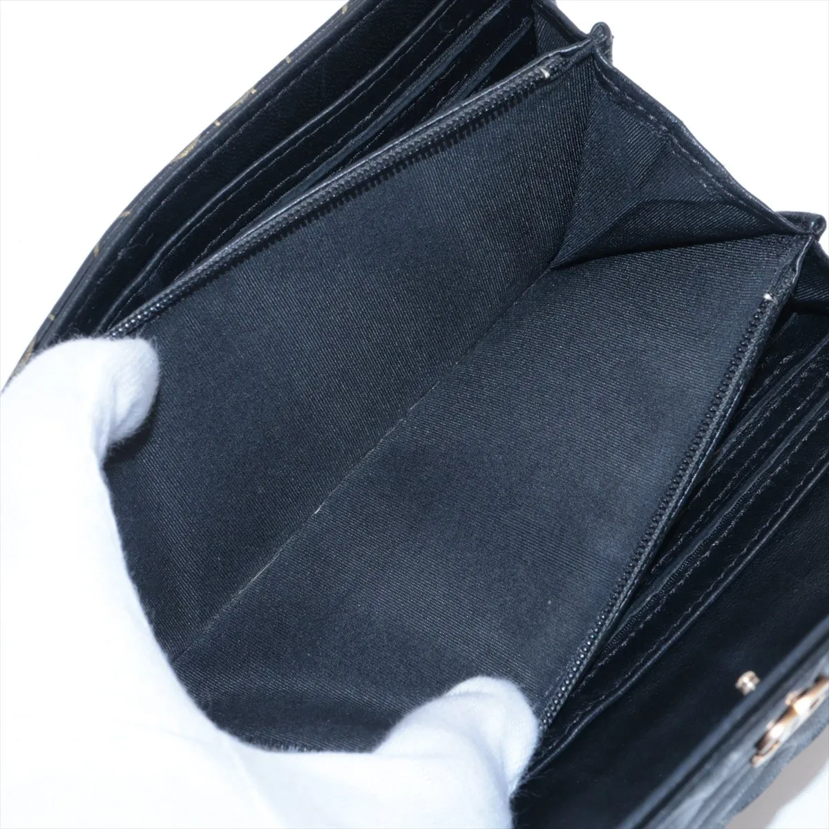Camellia Lambskin Long Wallet, Black with Gold Hardware, 21563124 — view 9
