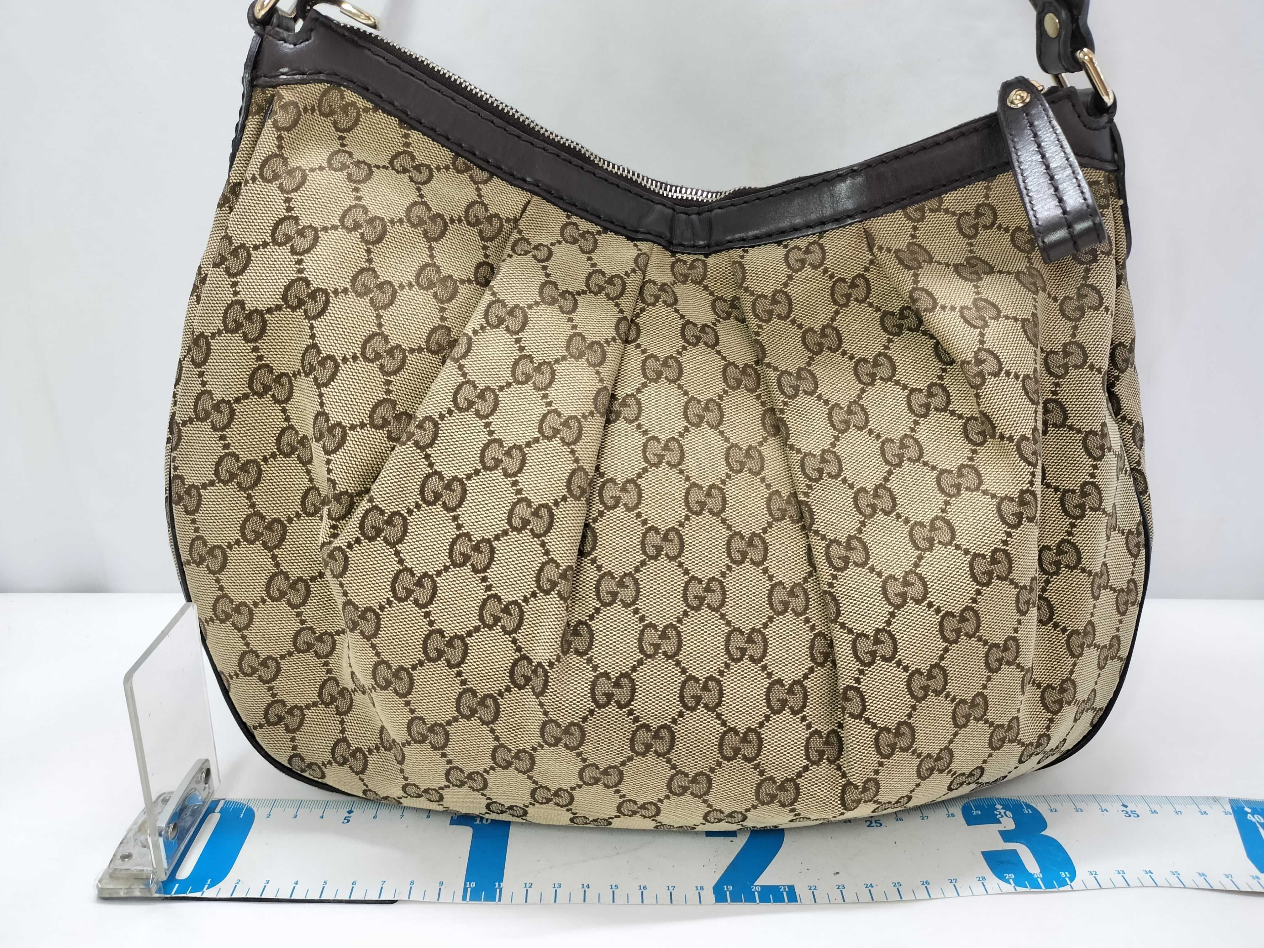 GG Canvas Gucci Handbag Shoulder Bag — view 2