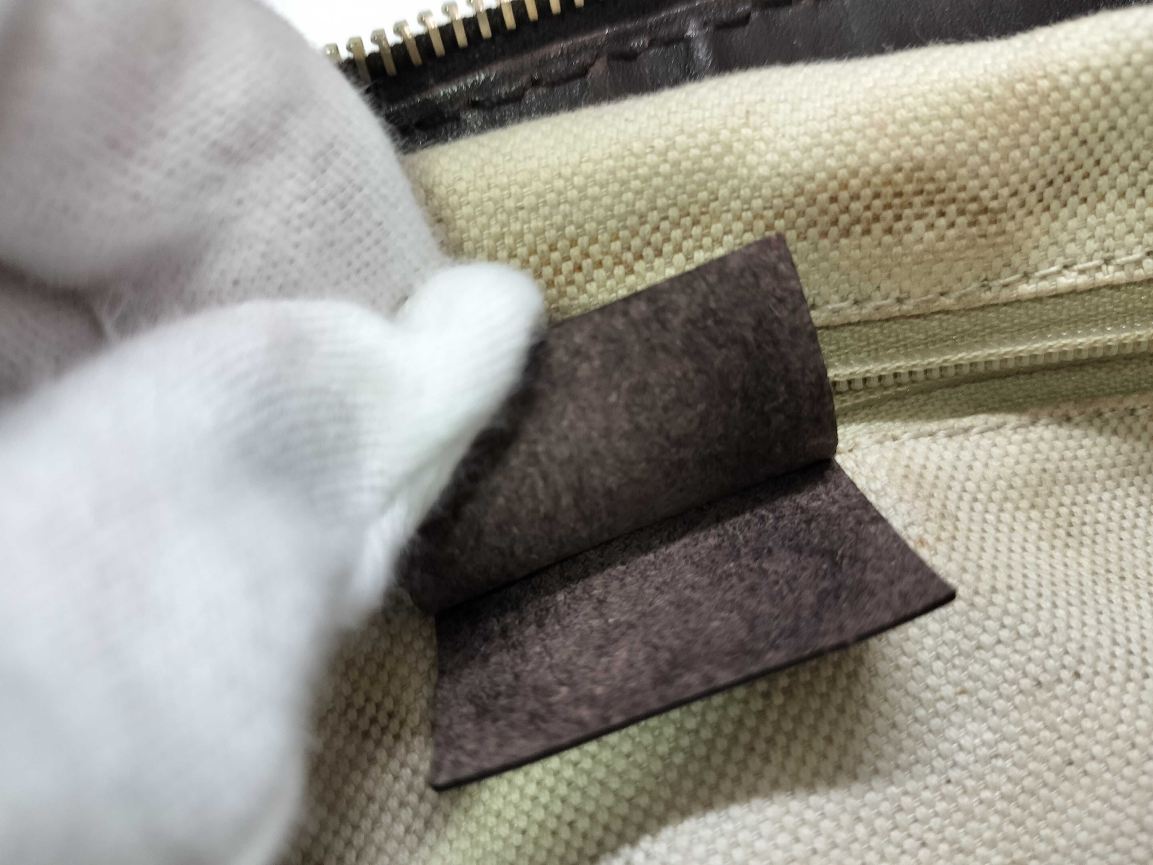 GG Canvas Gucci Handbag Shoulder Bag — view 11