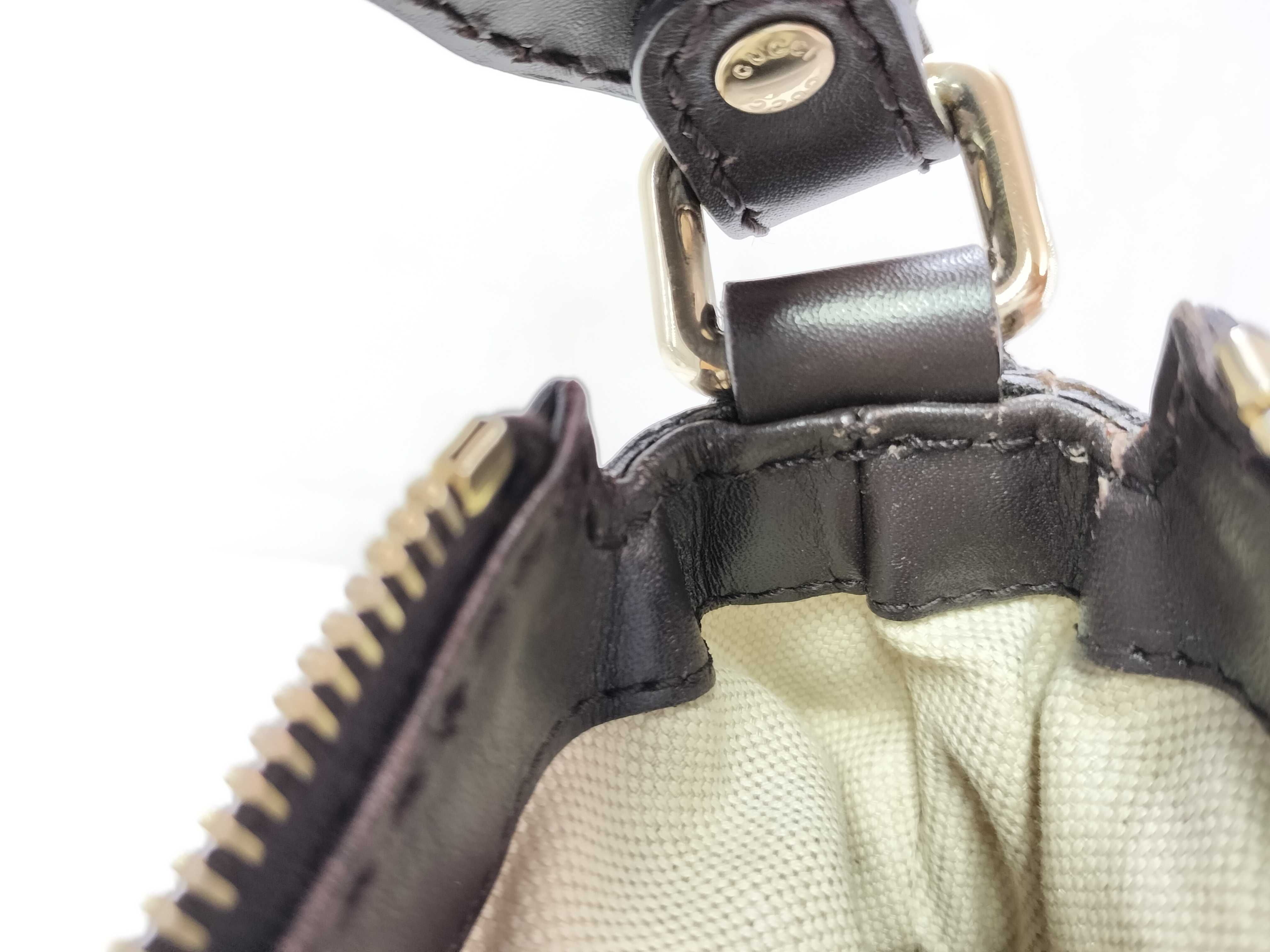 GG Canvas Gucci Handbag Shoulder Bag — view 14