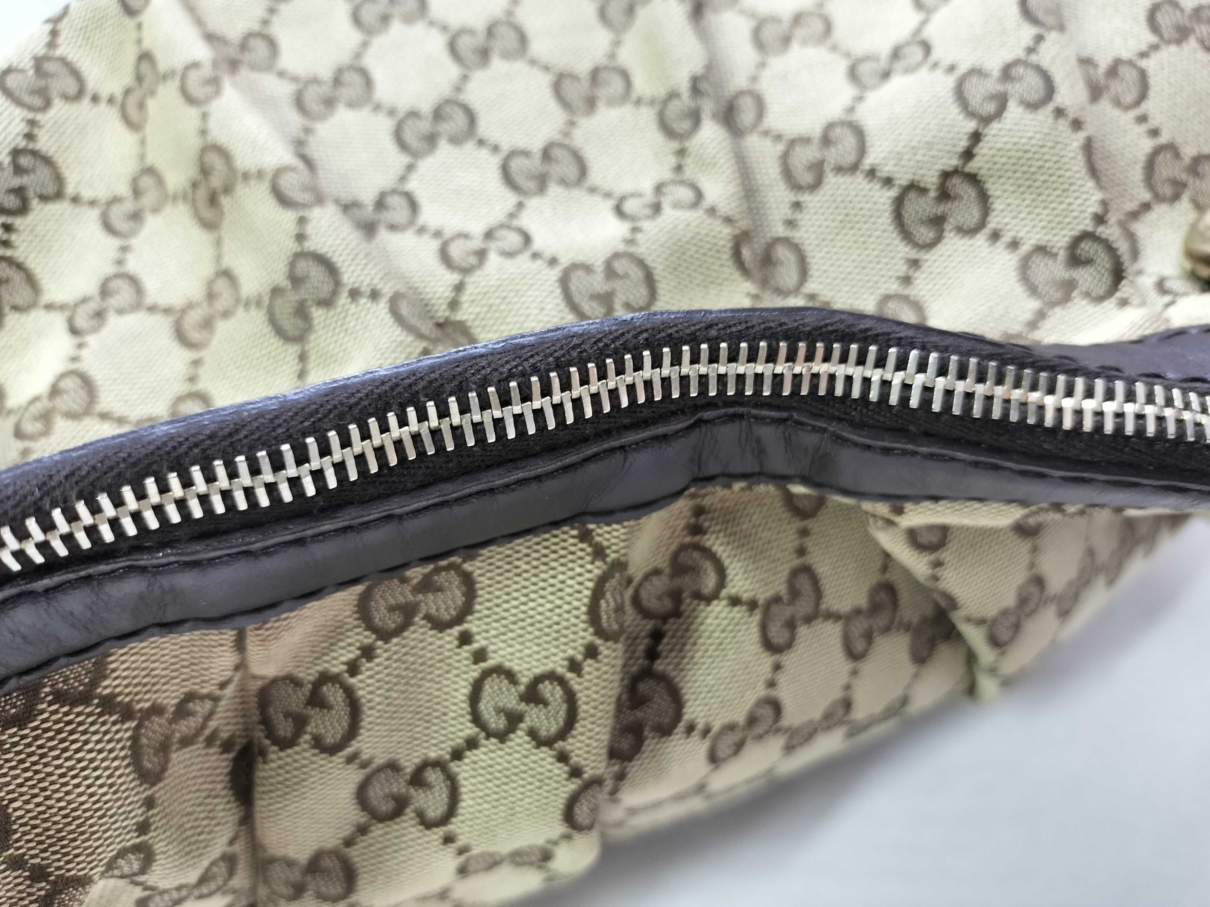 GG Canvas Gucci Handbag Shoulder Bag — view 6