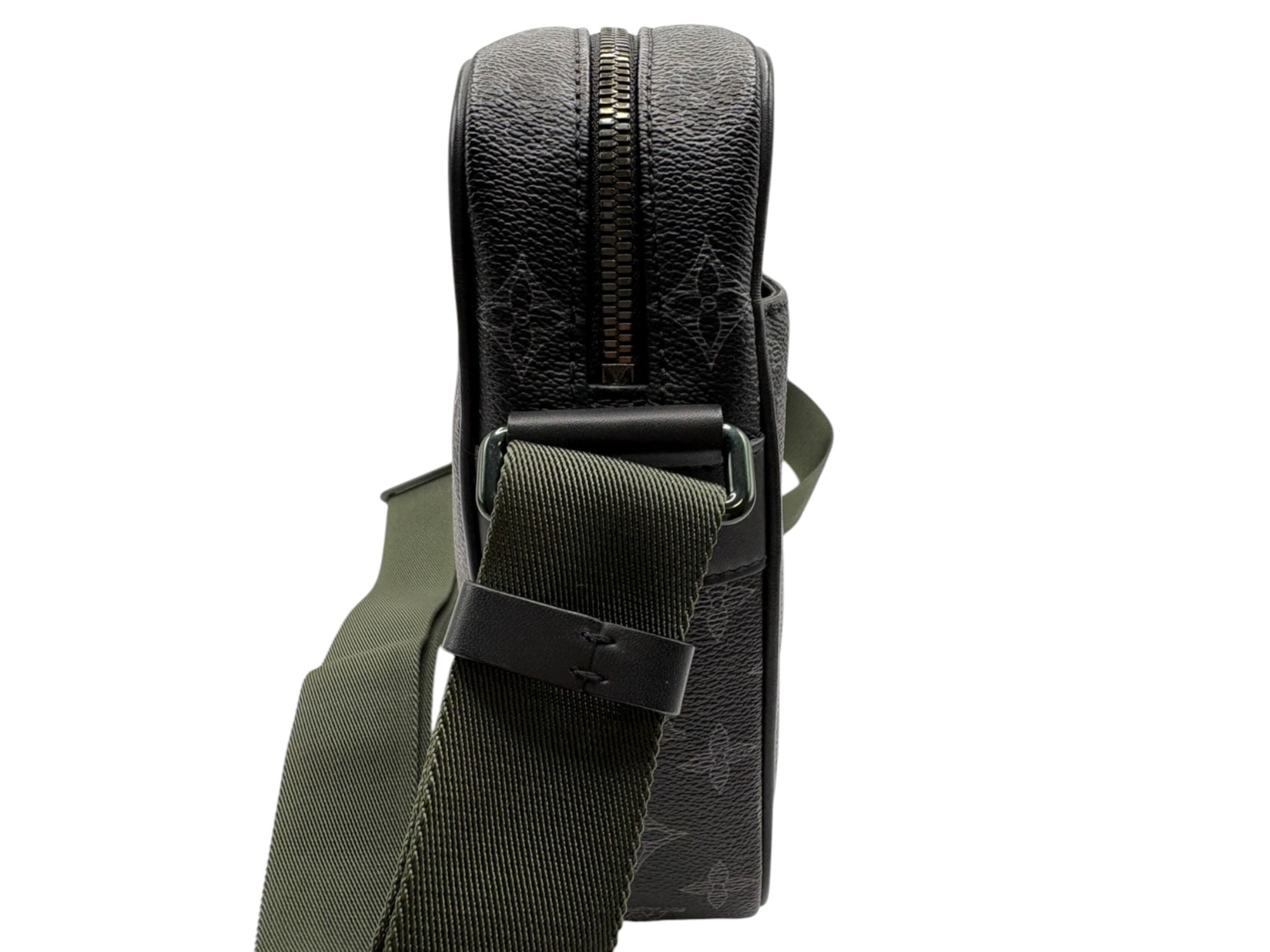 Monogram Vivienne Danube PM M43677 Shoulder Bag — view 7