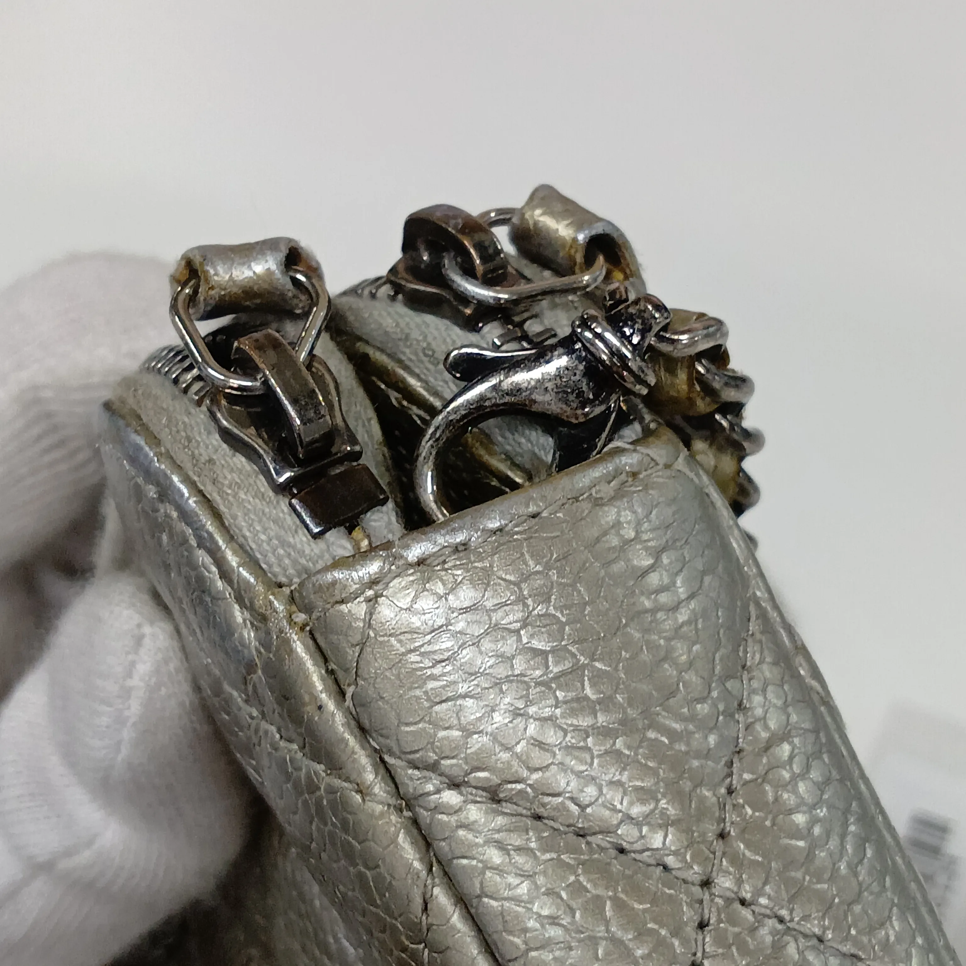 Matelassé Caviar Skin Chain Wallet, Silver, Silver Hardware, 23644505, Serial Number 23 — view 15