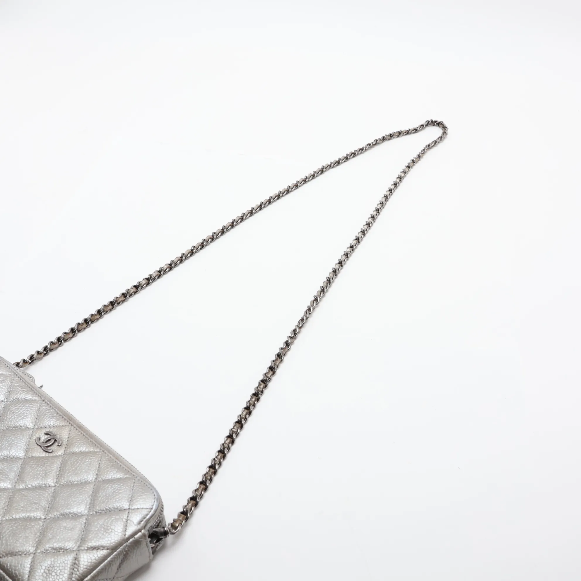Matelassé Caviar Skin Chain Wallet, Silver, Silver Hardware, 23644505, Serial Number 23 — view 5